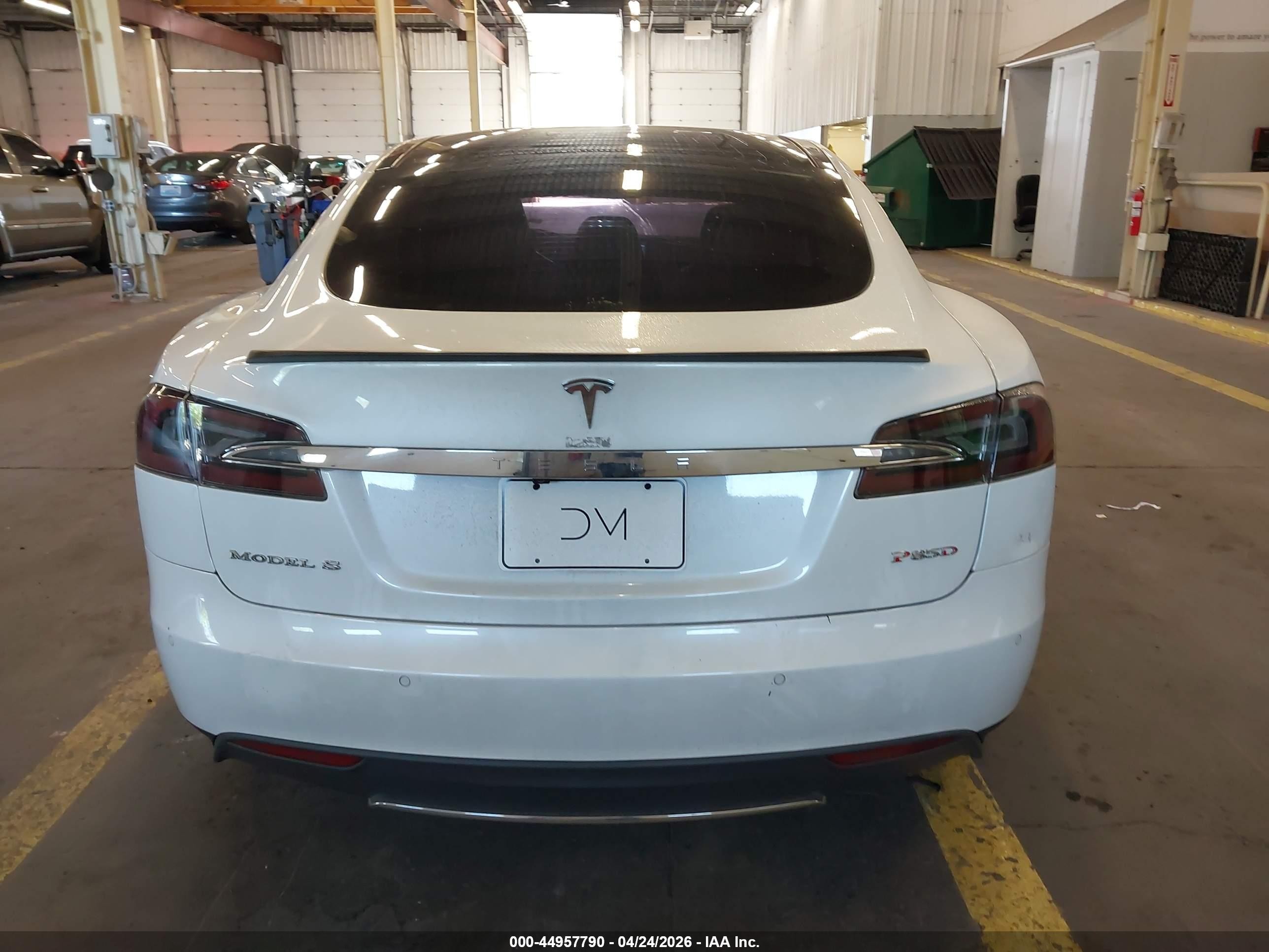 2015 Tesla Model S 85d/p85d White vin: 5YJSA1H4XFF093414