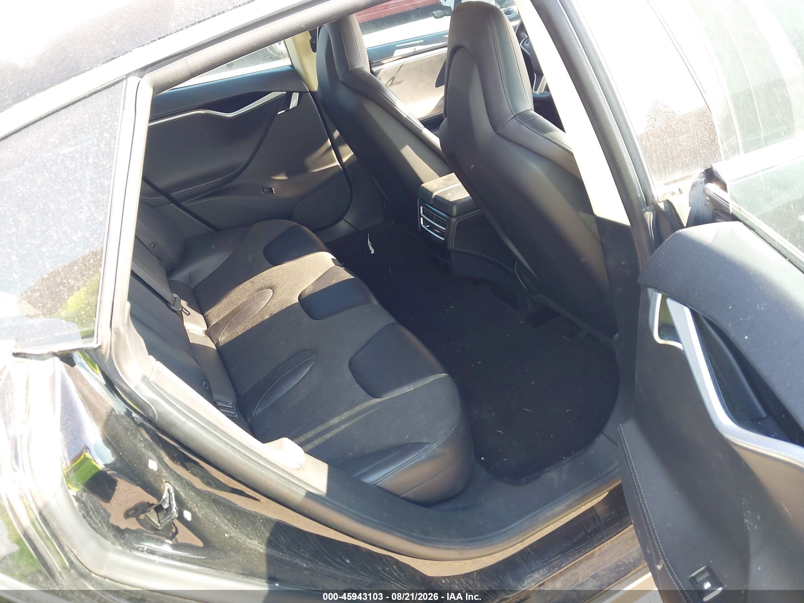 2014 Tesla Model S   Black vin: 5YJSA1S10EFP41095