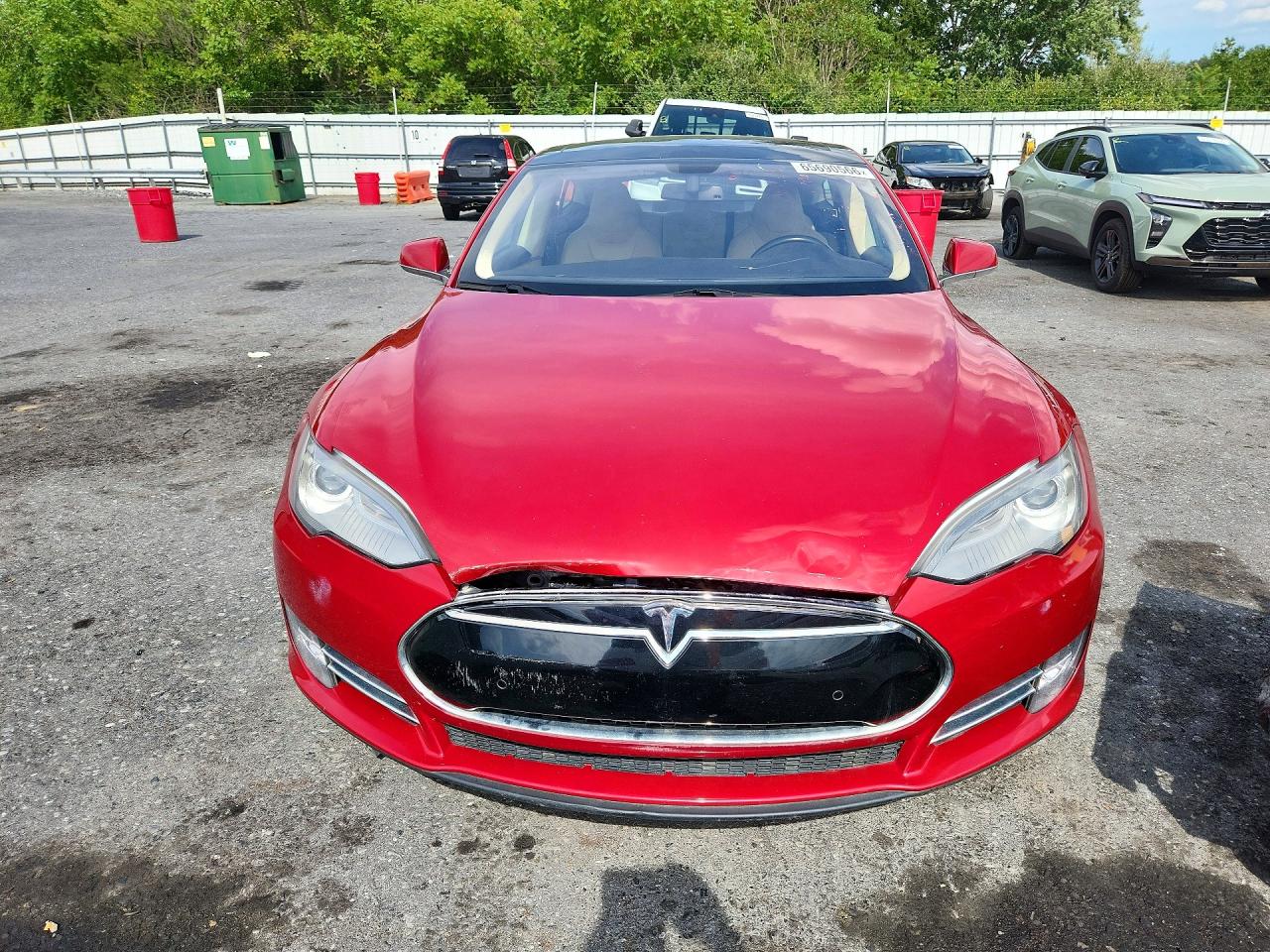 2014 Tesla Model S Red vin: 5YJSA1S10EFP43459
