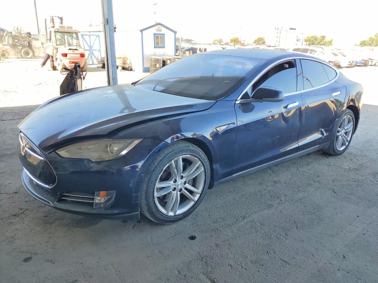 2015 Tesla Model S 60 Синий vin: 5YJSA1S10FFP71554