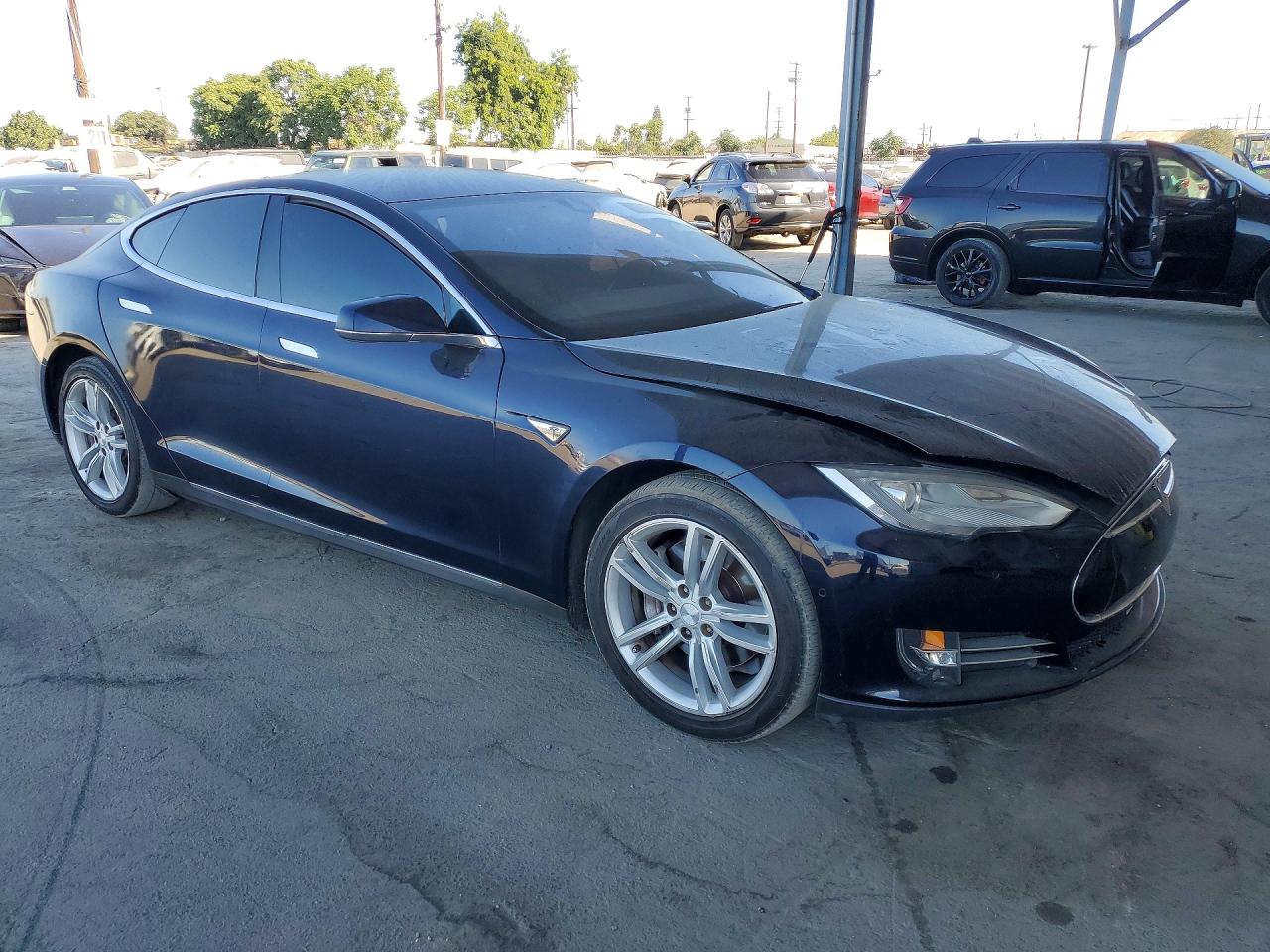 2015 Tesla Model S 60 Синий vin: 5YJSA1S10FFP71554