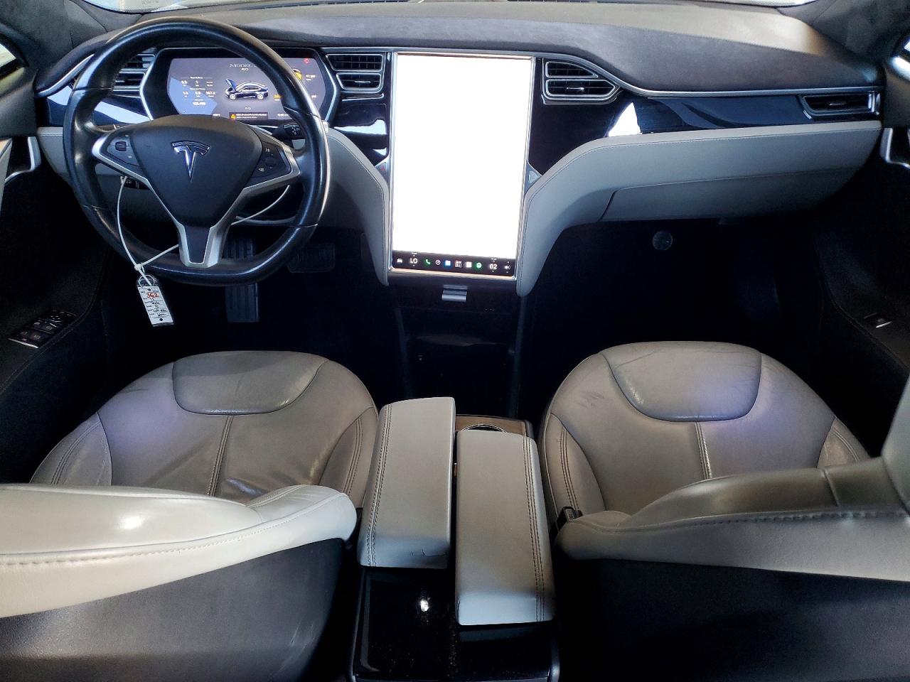 2015 Tesla Model S 60 Синий vin: 5YJSA1S10FFP71554
