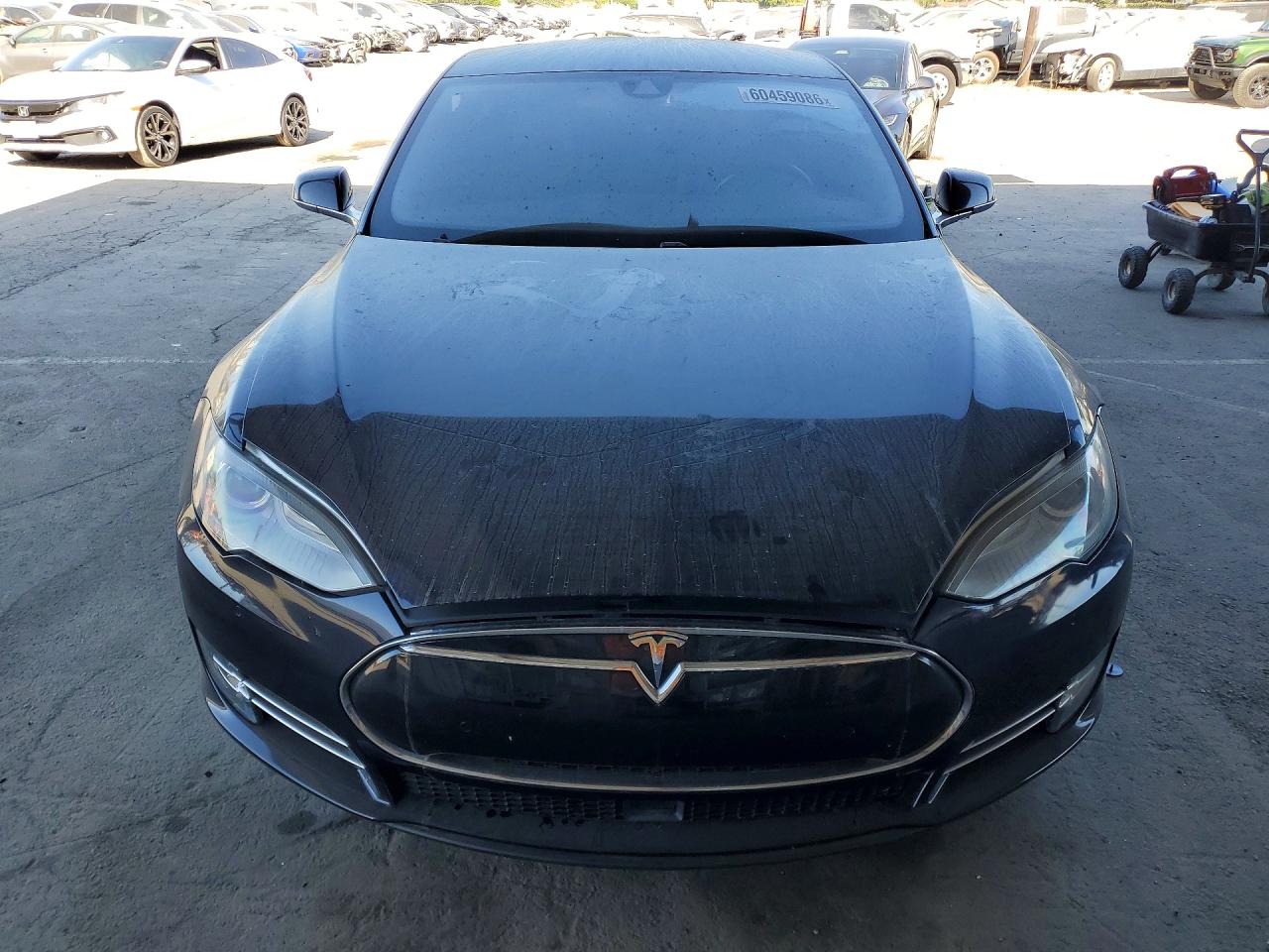 2015 Tesla Model S 60 Синий vin: 5YJSA1S10FFP71554