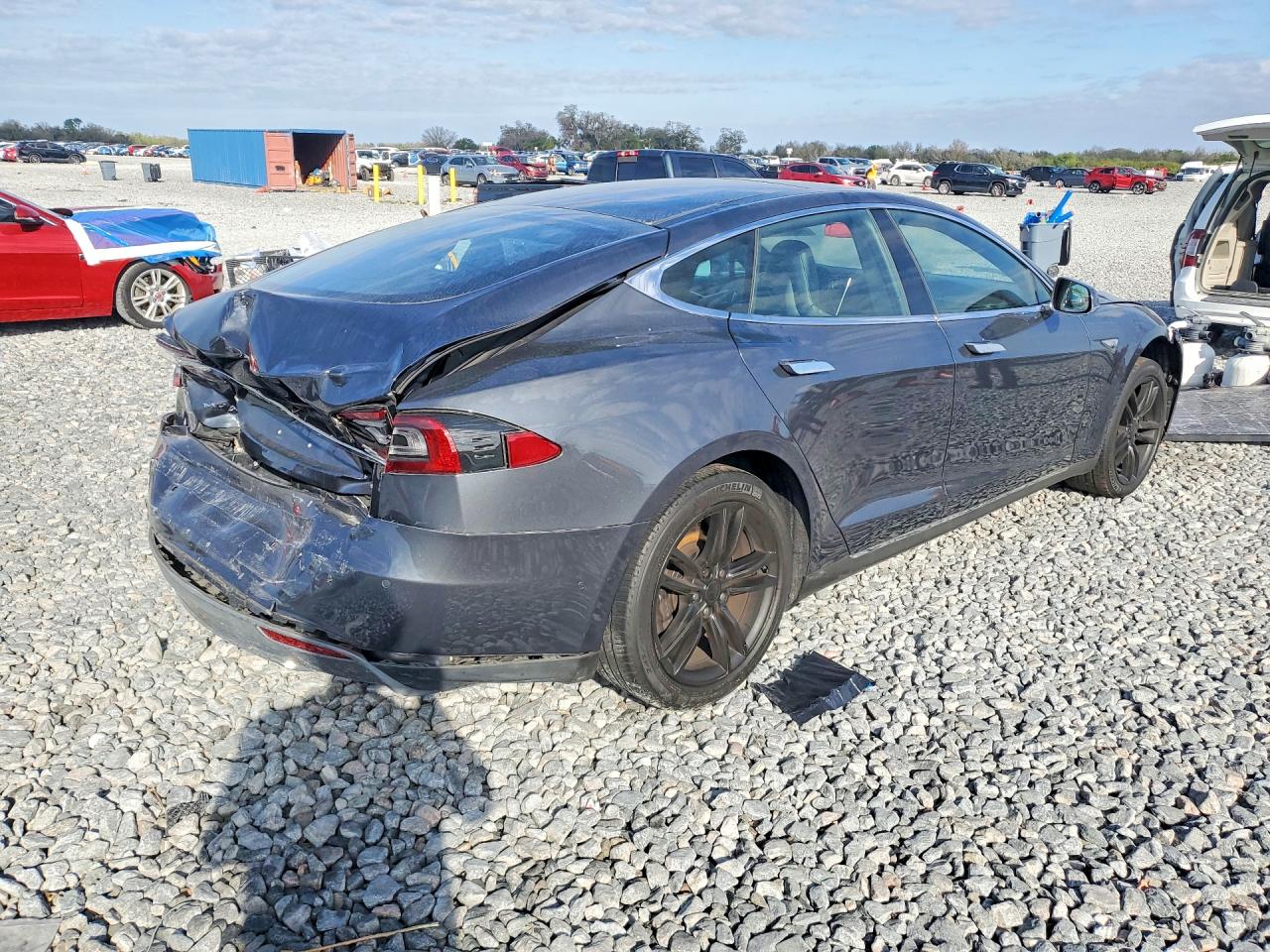 2015 Tesla Model S 60 Gray vin: 5YJSA1S11FF081165