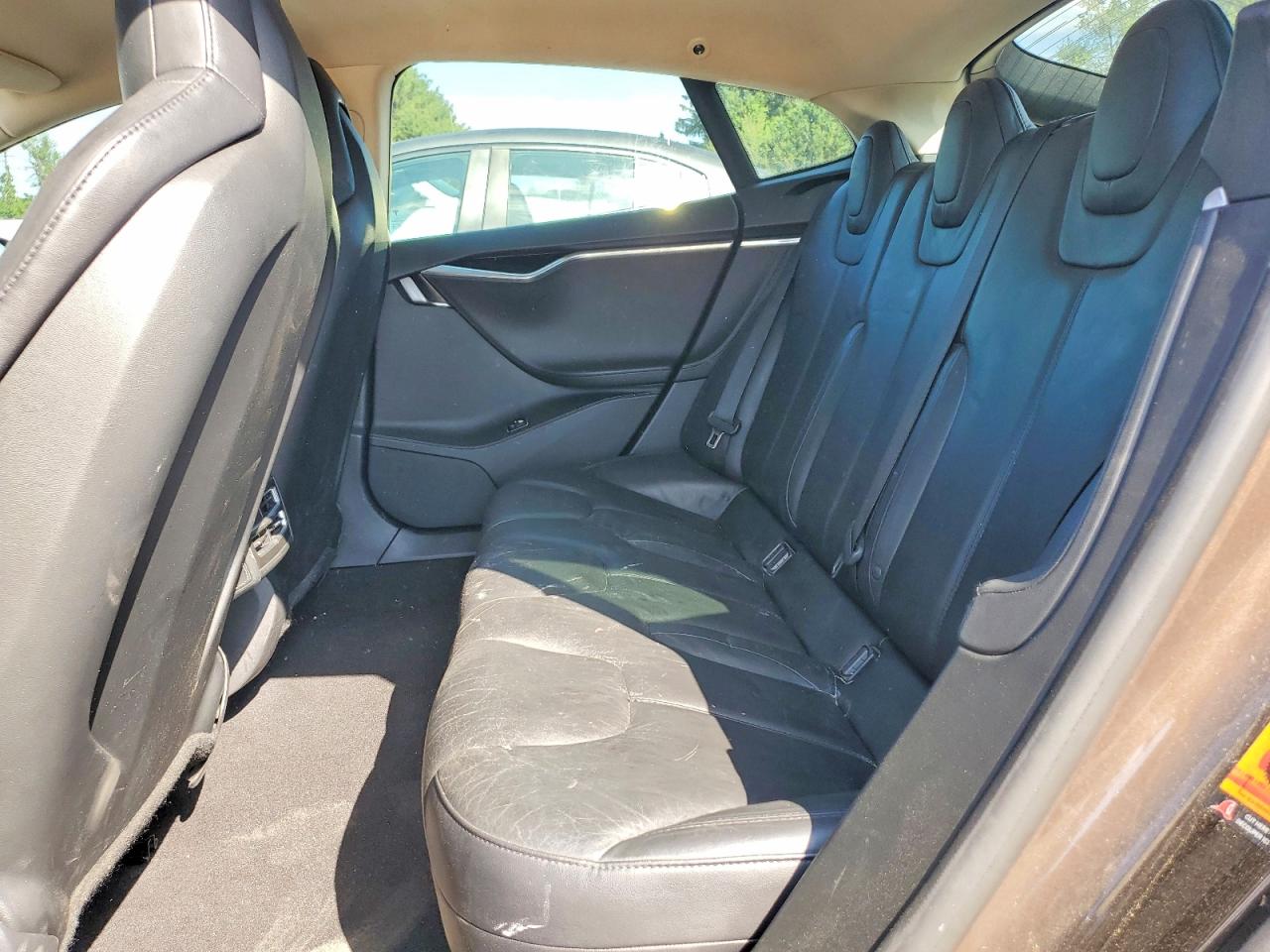 2014 Tesla Model S Brown vin: 5YJSA1S12EFP52440
