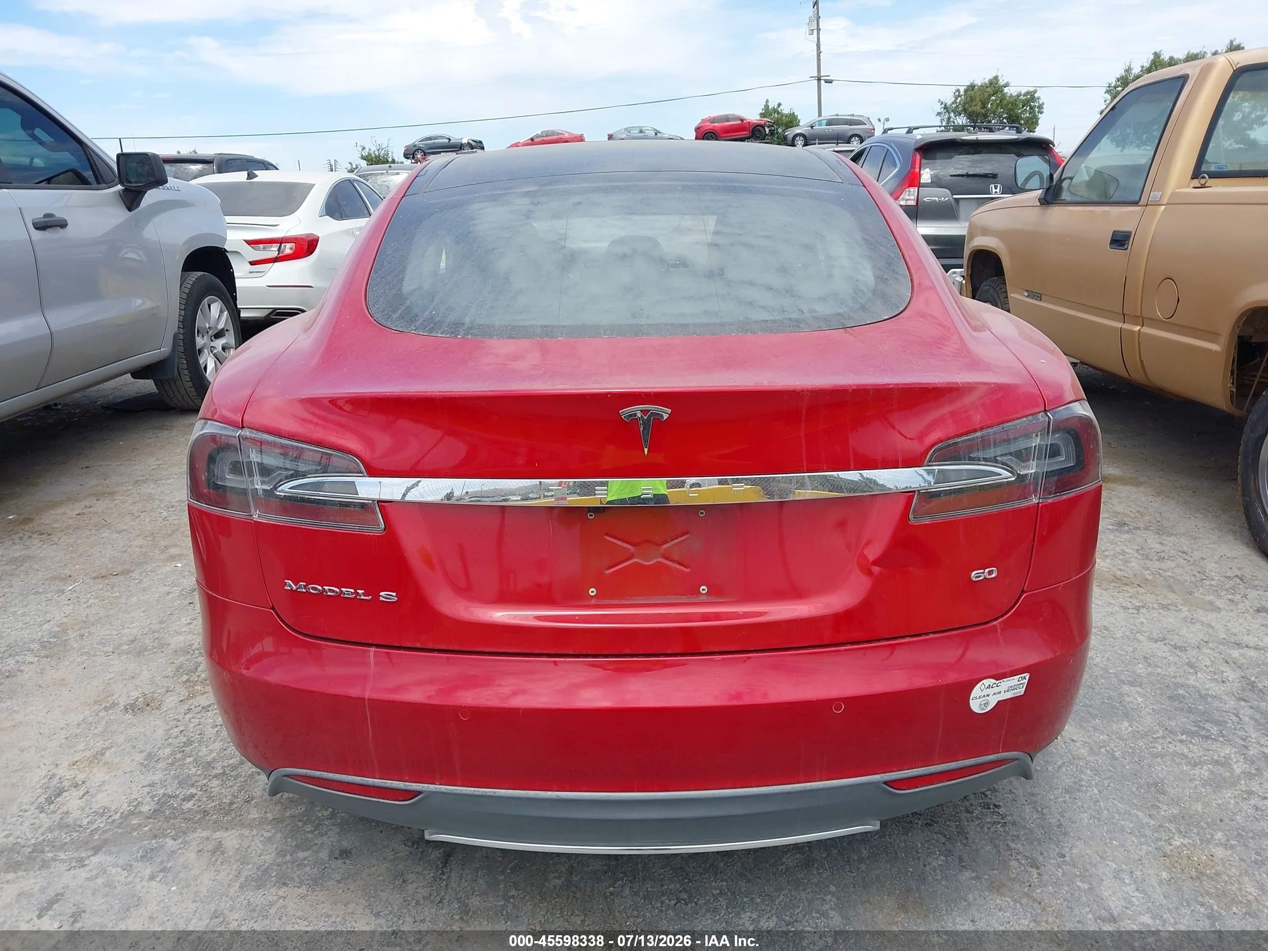 2014 Tesla Model S   Red vin: 5YJSA1S12EFP60697
