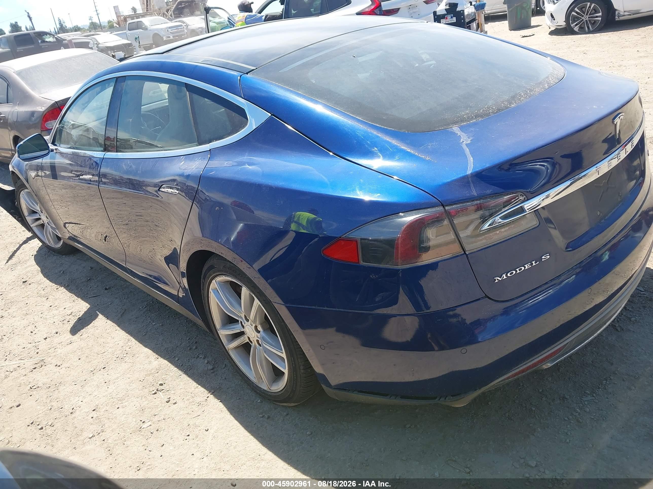 2015 Tesla Model S 60/70/85 Blue vin: 5YJSA1S14FF097926