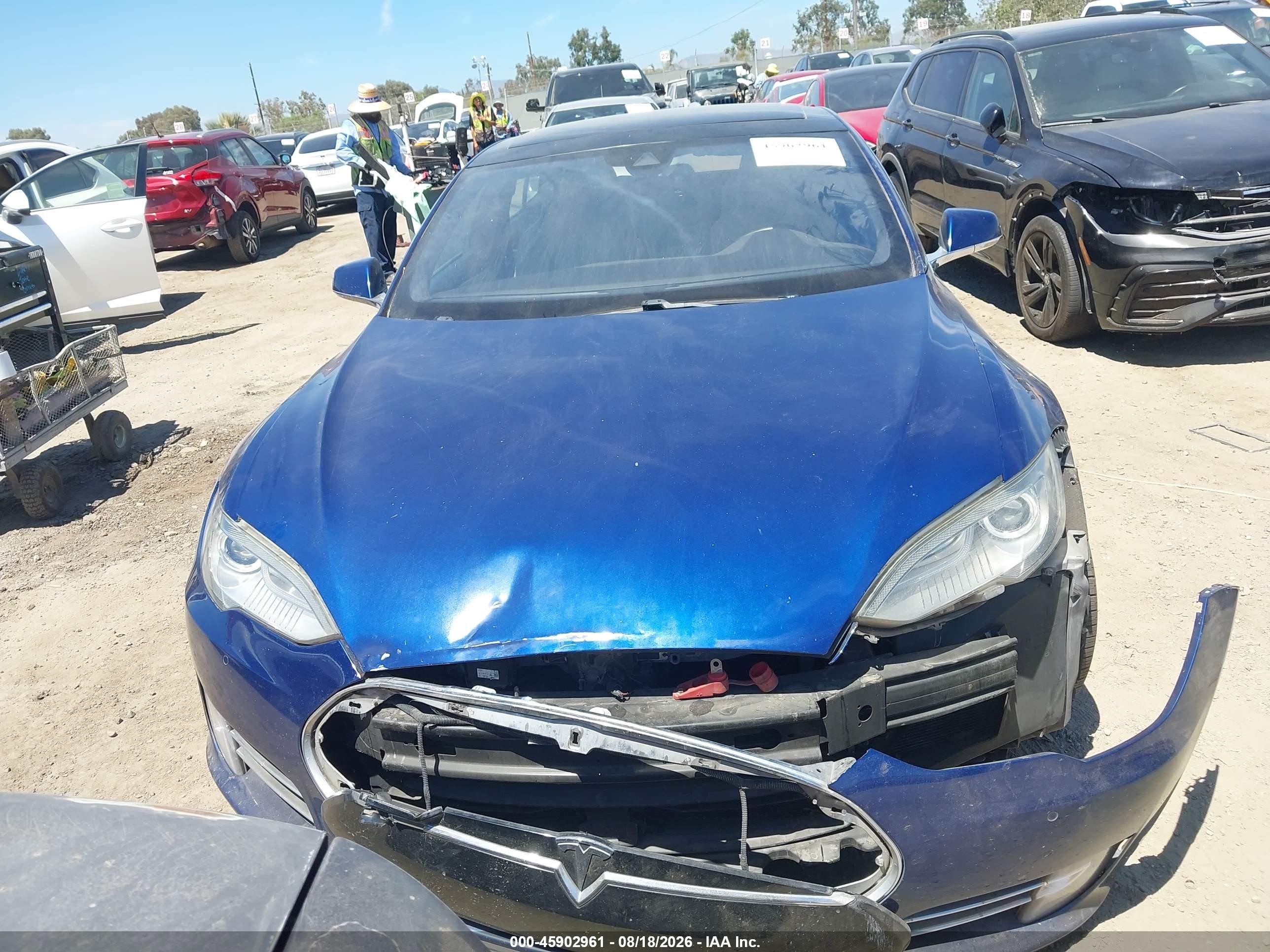 2015 Tesla Model S 60/70/85 Blue vin: 5YJSA1S14FF097926