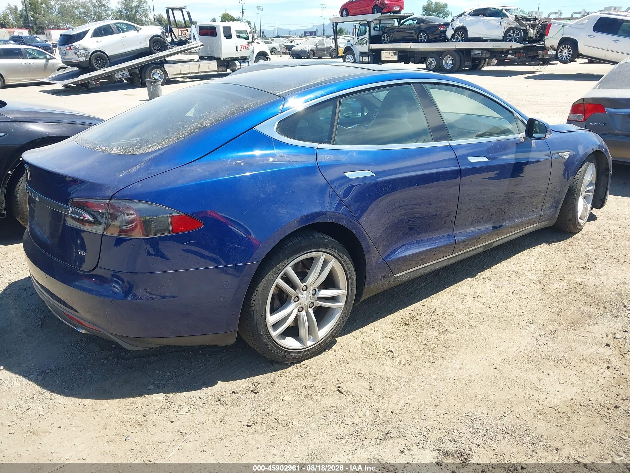 2015 Tesla Model S 60/70/85 Blue vin: 5YJSA1S14FF097926