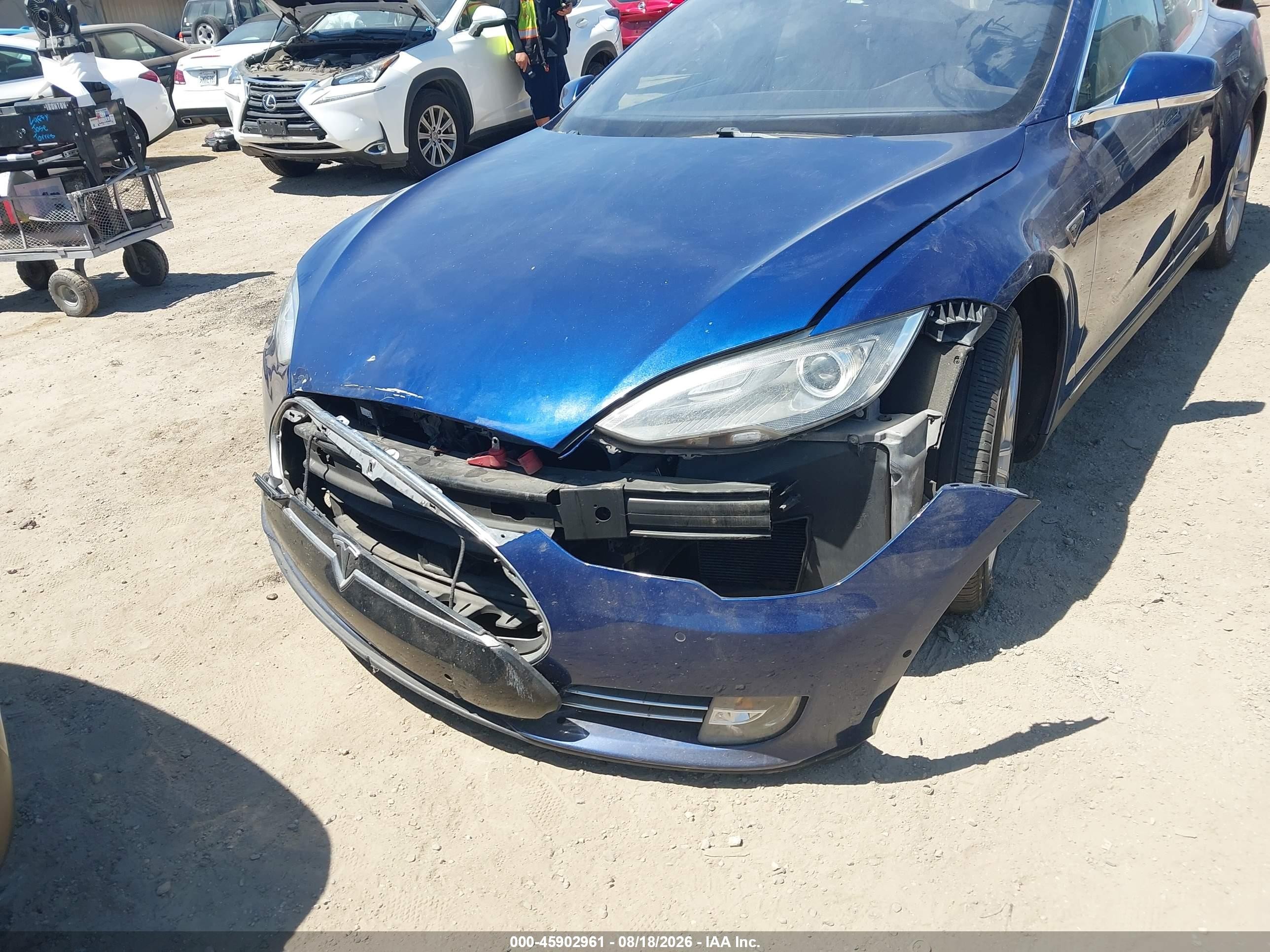 2015 Tesla Model S 60/70/85 Blue vin: 5YJSA1S14FF097926