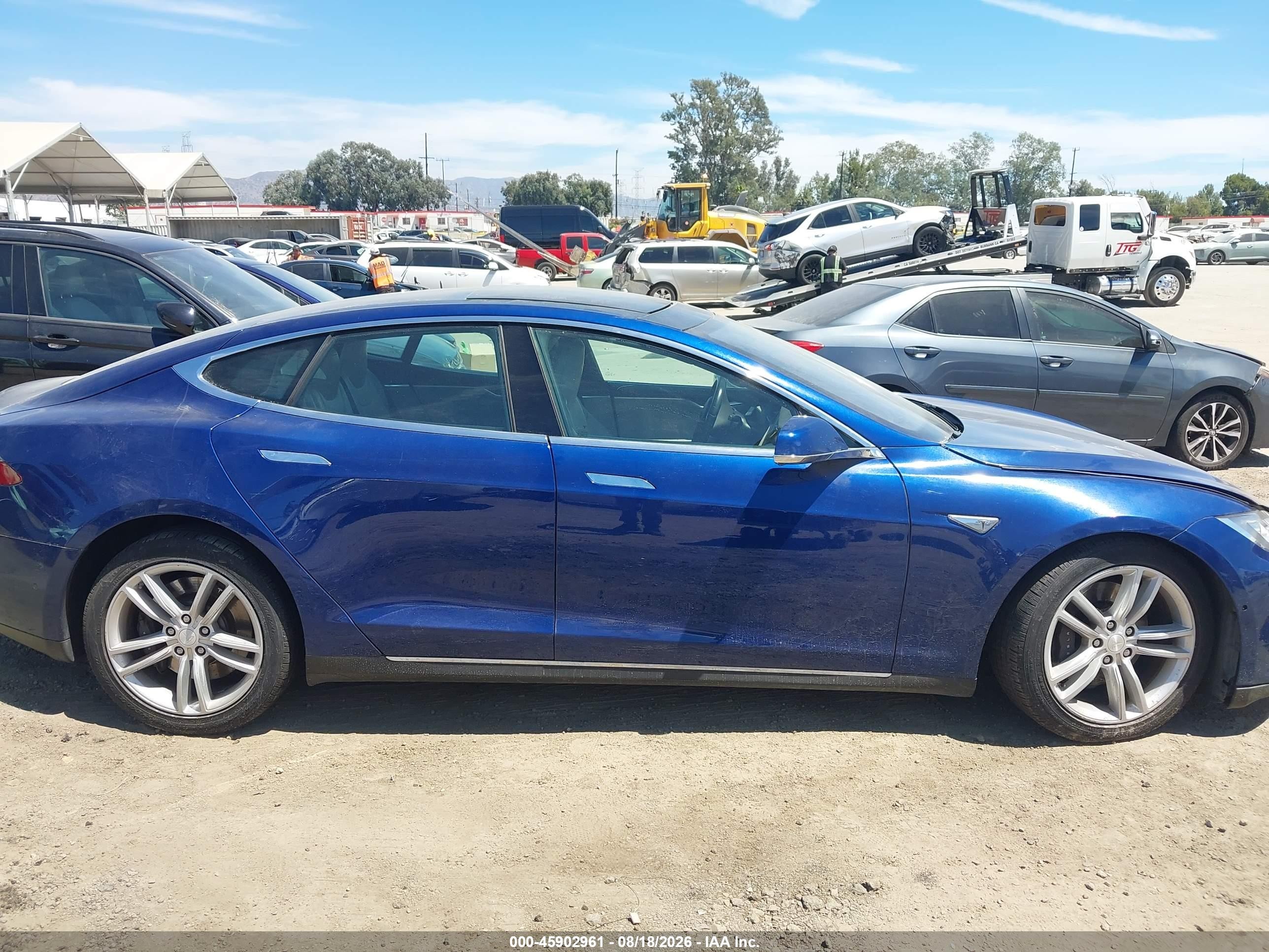 2015 Tesla Model S 60/70/85 Blue vin: 5YJSA1S14FF097926