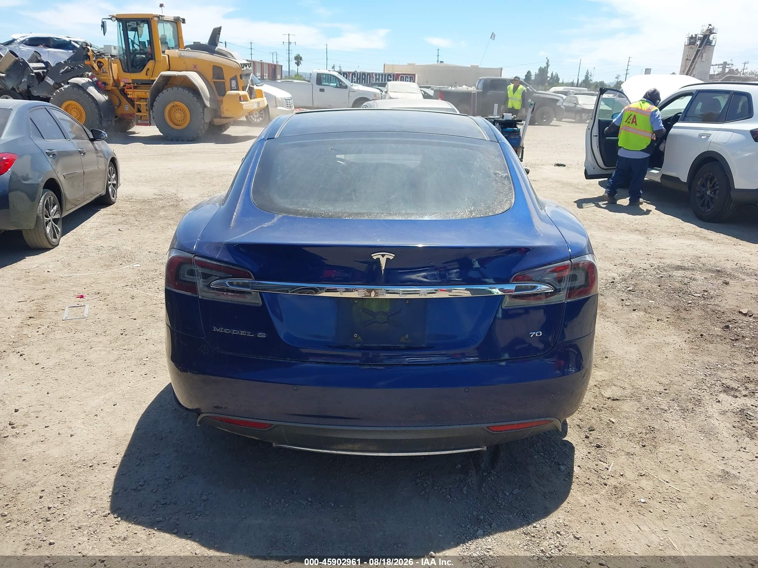2015 Tesla Model S 60/70/85 Blue vin: 5YJSA1S14FF097926