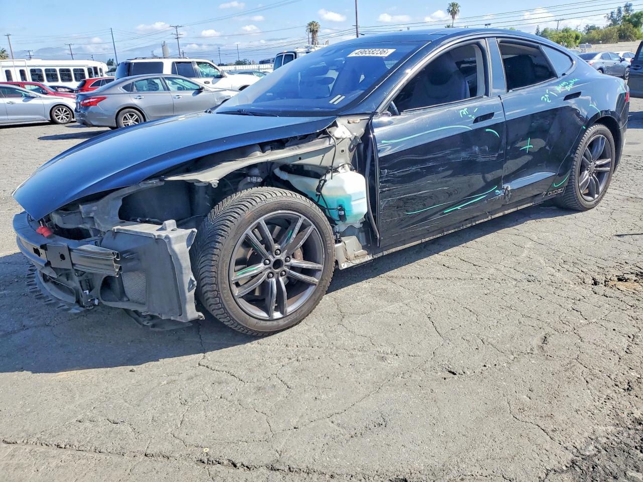 2015 Tesla Model S 60 Black vin: 5YJSA1S14FFP68821