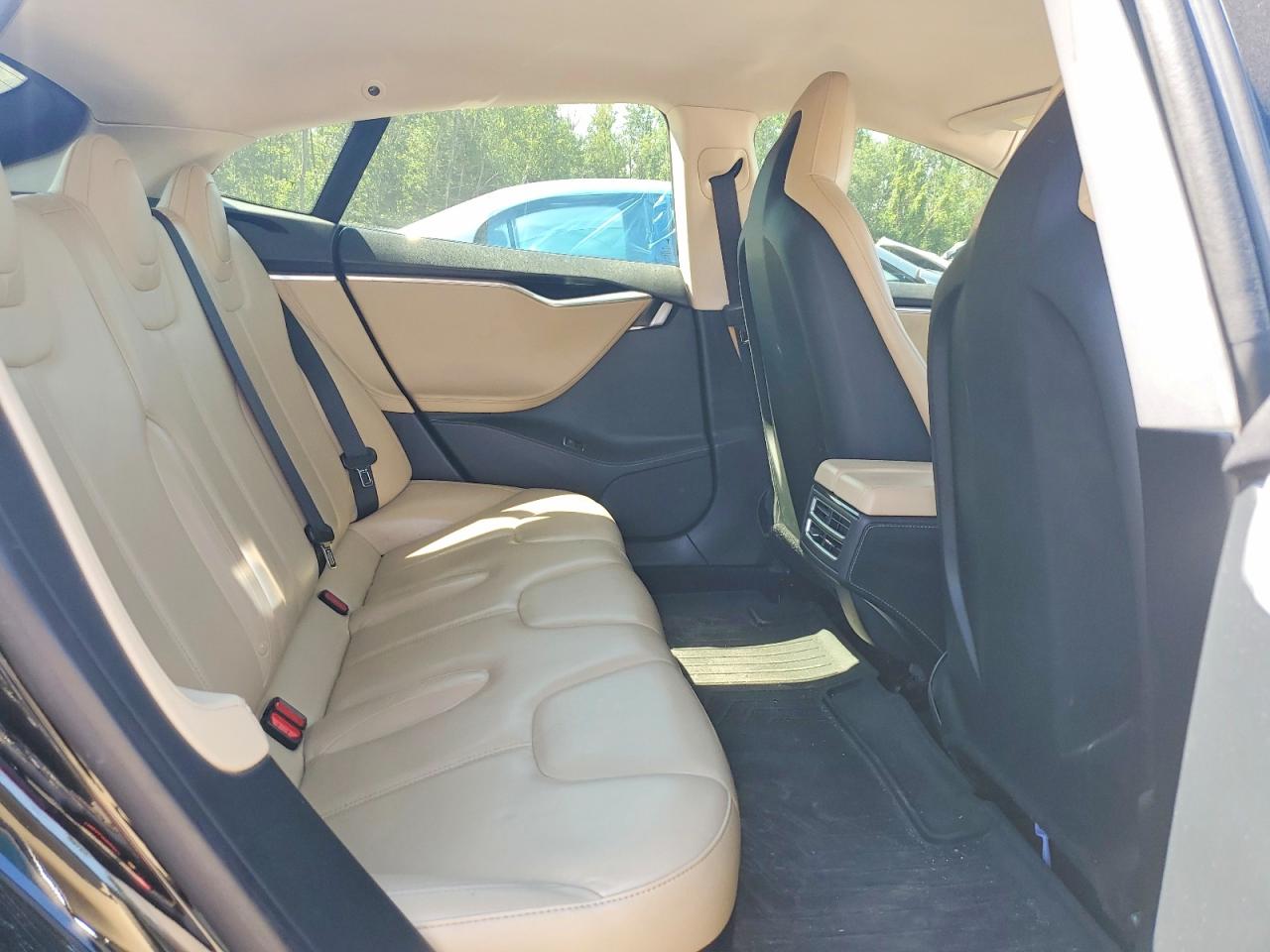 2014 Tesla Model S Black vin: 5YJSA1S15EFP38189