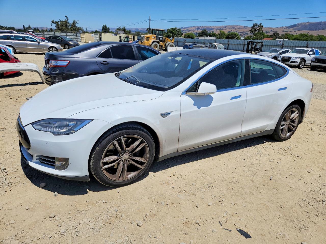 2014 Tesla Model S White vin: 5YJSA1S15EFP49838