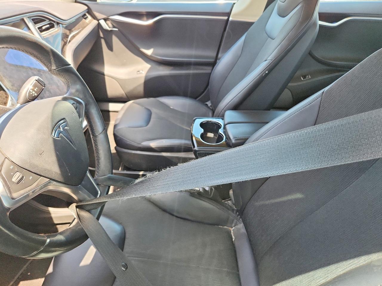 2014 Tesla Model S White vin: 5YJSA1S15EFP49838