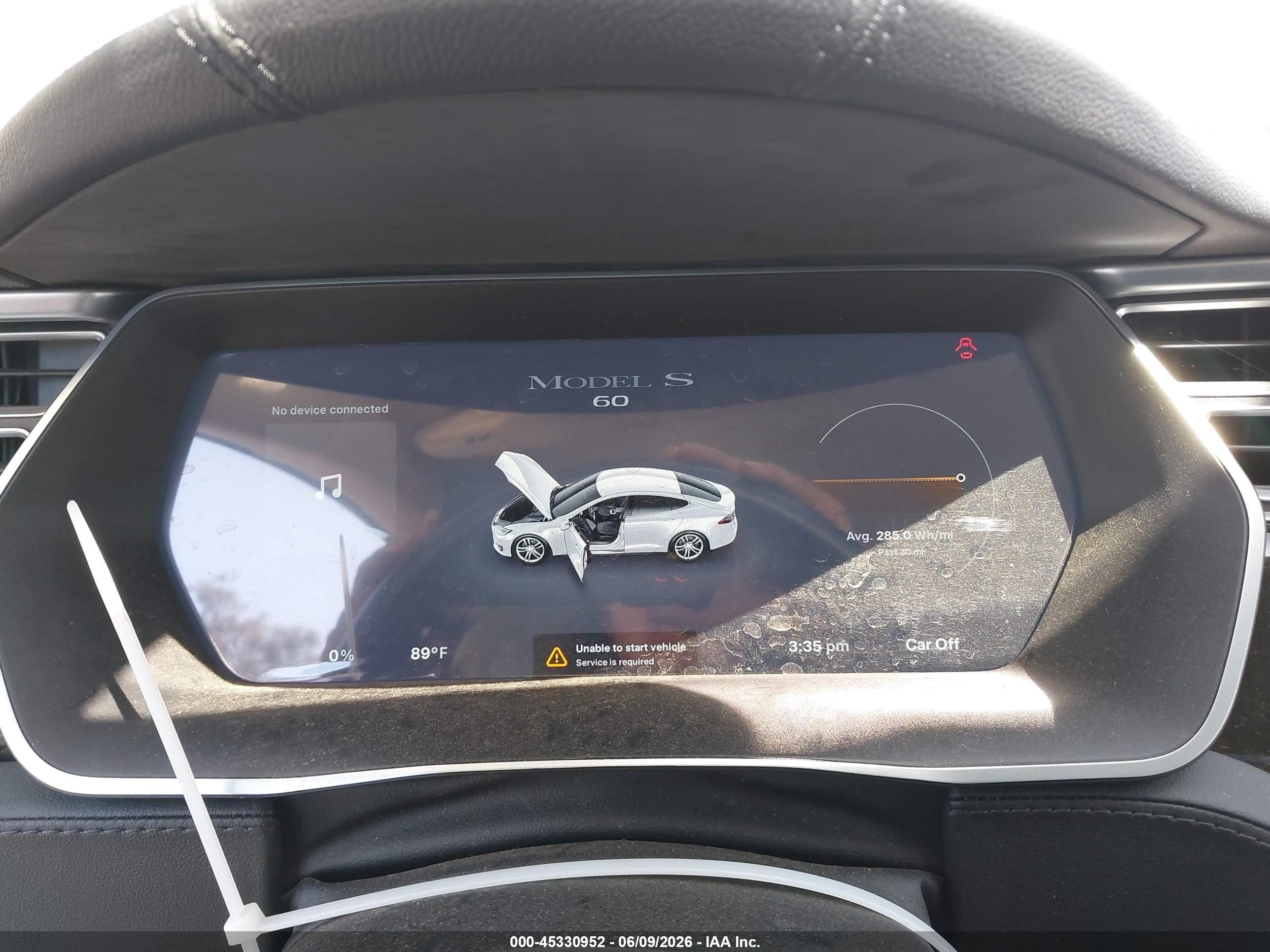 2014 Tesla Model S   Silver vin: 5YJSA1S15EFP60466
