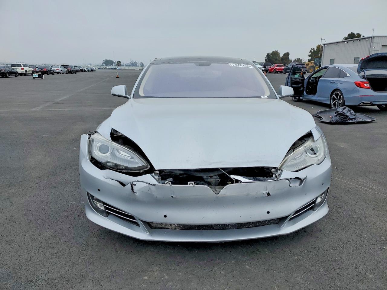 2014 Tesla Model S Silver vin: 5YJSA1S17EFP33222