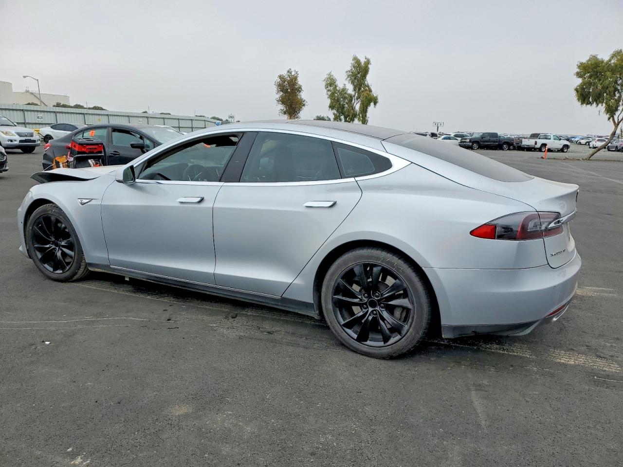 2014 Tesla Model S Silver vin: 5YJSA1S17EFP33222