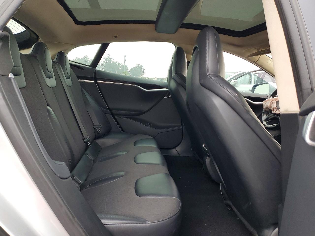 2014 Tesla Model S Silver vin: 5YJSA1S17EFP33222