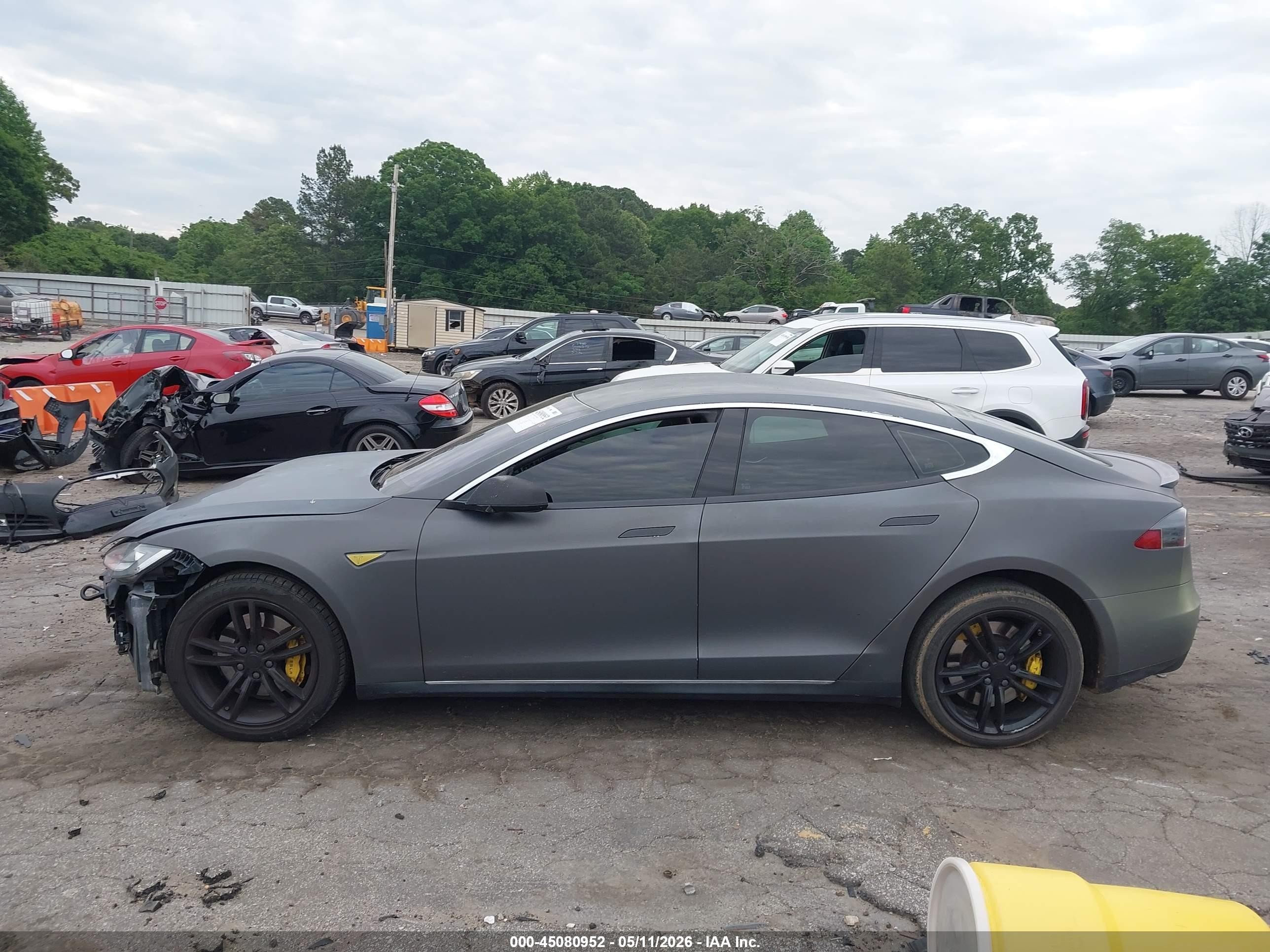 2014 Tesla Model S   Black vin: 5YJSA1S18EFP35271