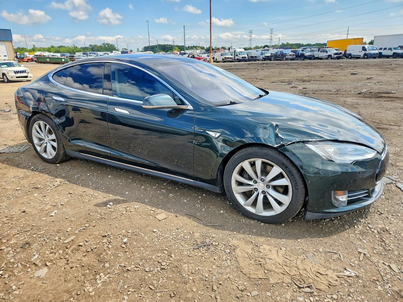 2014 Tesla Model S Green vin: 5YJSA1S18EFP50997