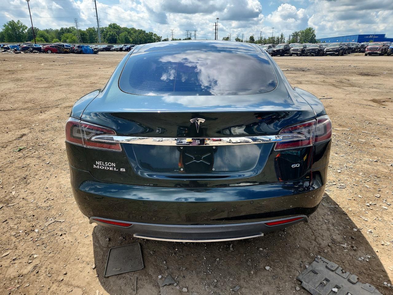 2014 Tesla Model S Green vin: 5YJSA1S18EFP50997