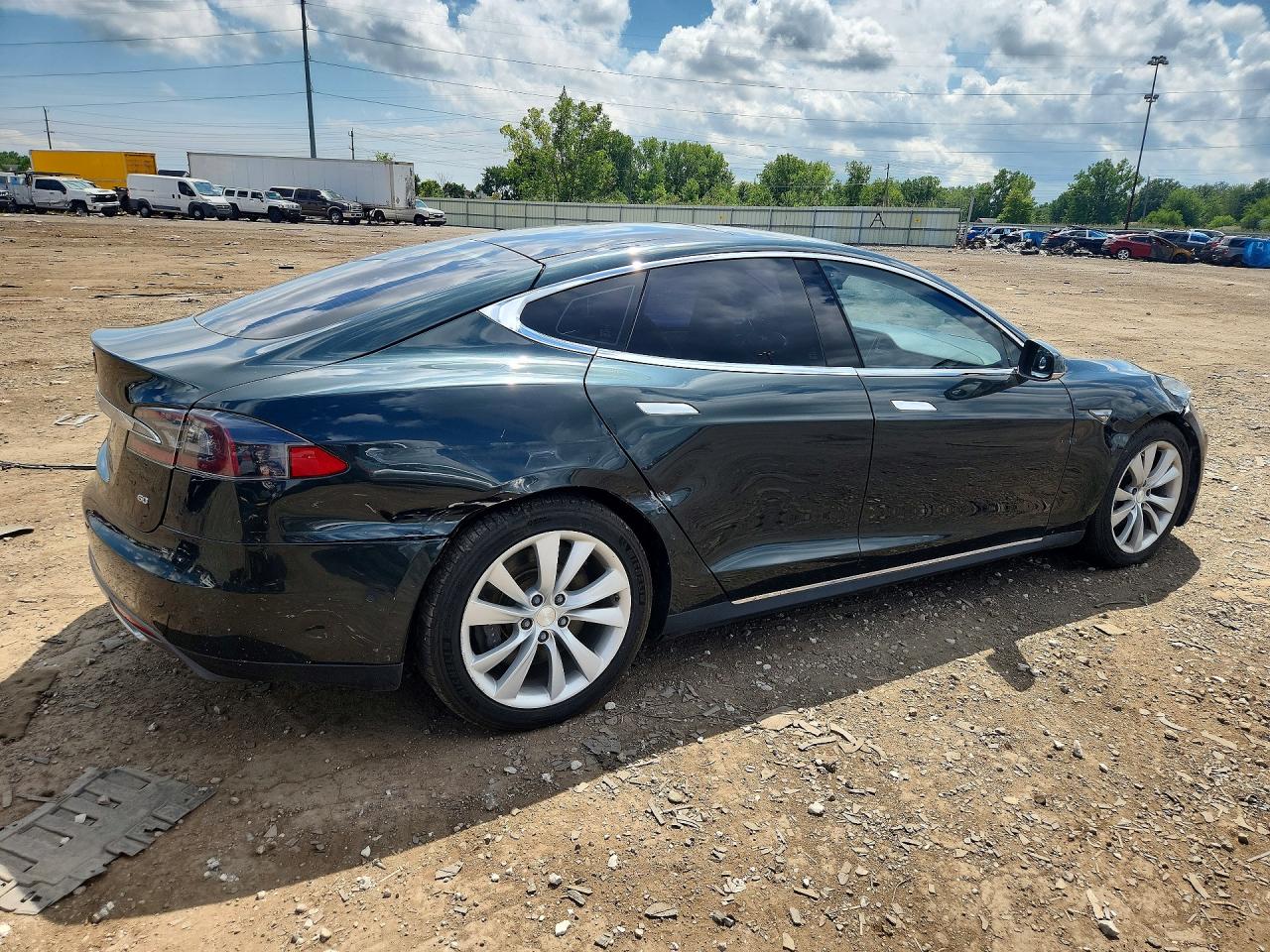 2014 Tesla Model S Green vin: 5YJSA1S18EFP50997