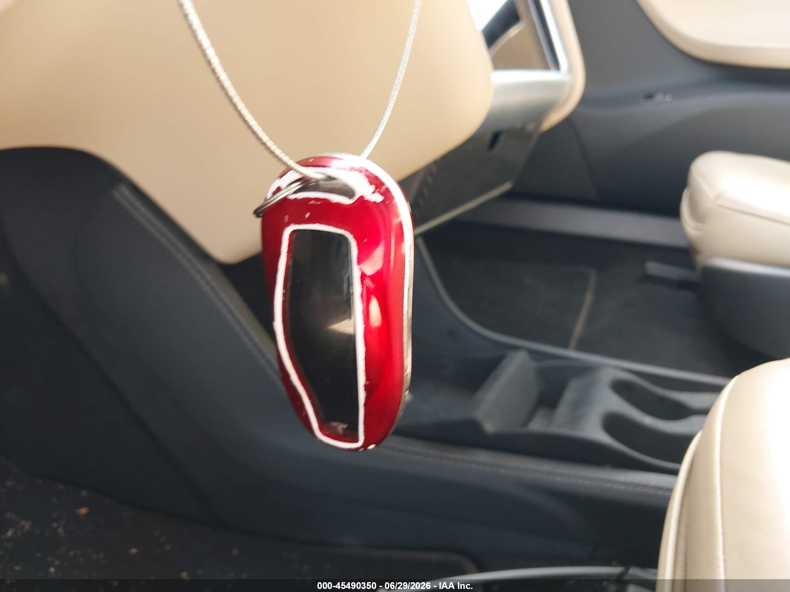 2014 Tesla Model S   Red vin: 5YJSA1S1XEFP56283