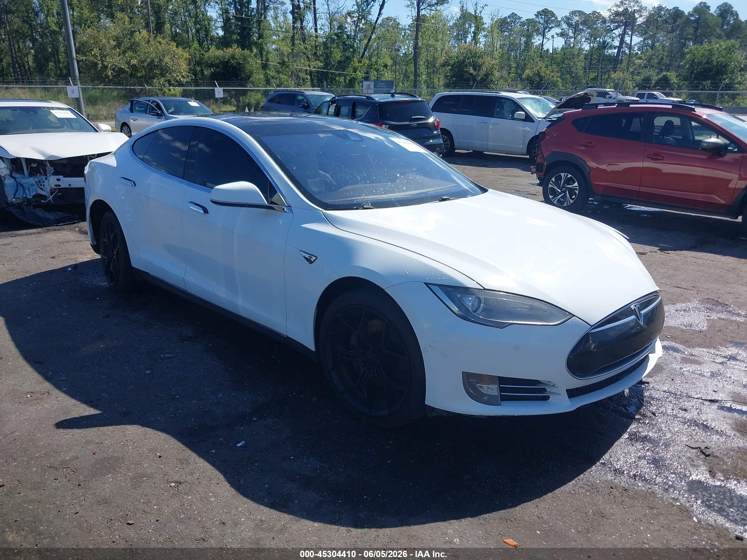 2015 Tesla Model S 70d/85d/p85d White vin: 5YJSA1S20FF094871