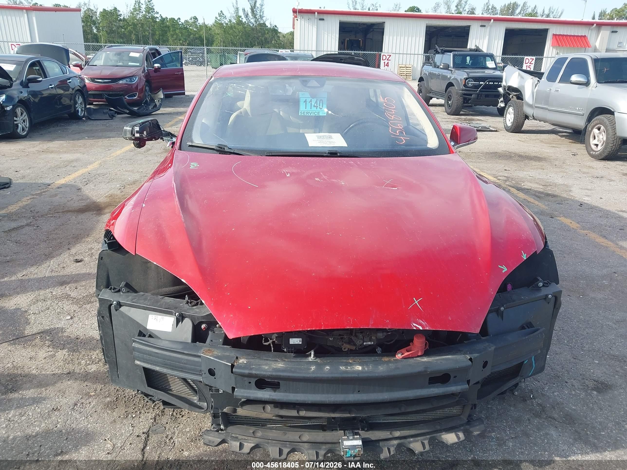 2015 Tesla Model S 70d/85d/p85d Red vin: 5YJSA1S21FF081871