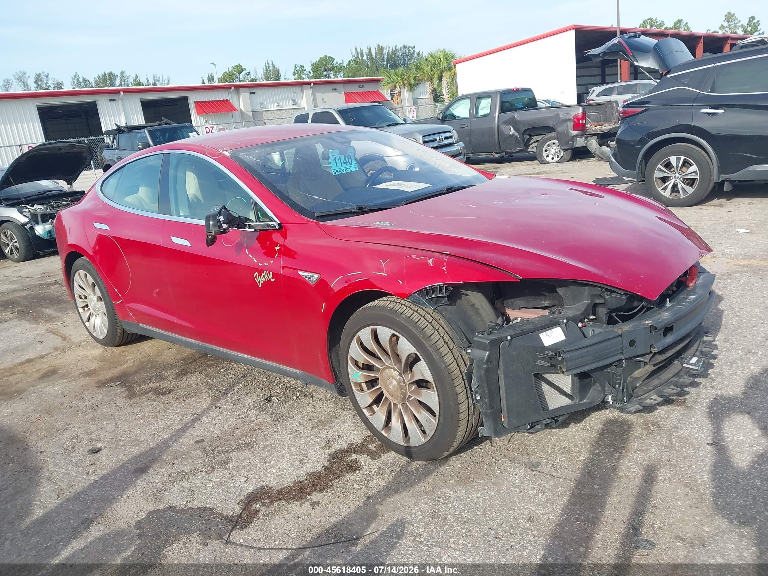 2015 Tesla Model S 70d/85d/p85d Red vin: 5YJSA1S21FF081871