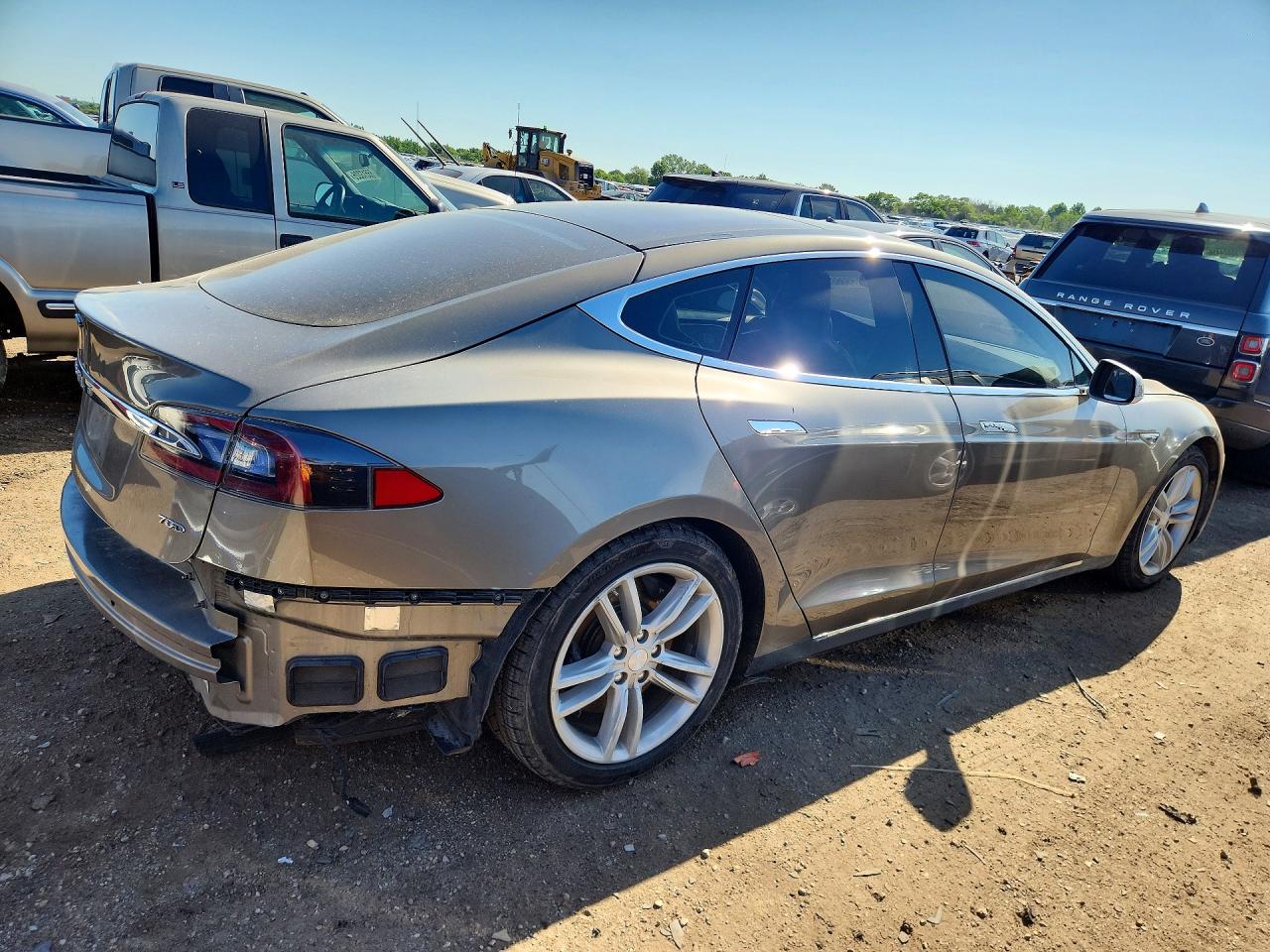 2015 Tesla Model S 70d Tan vin: 5YJSA1S24FF097157