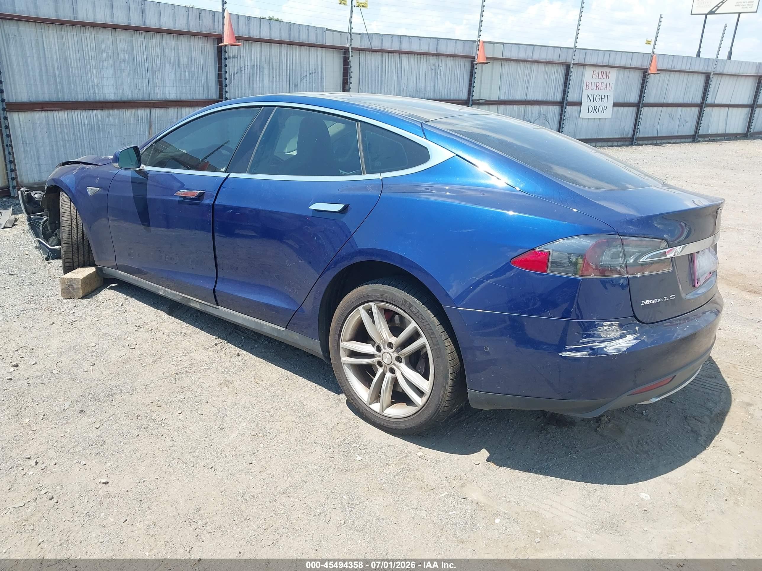2015 Tesla Model S 70d/85d/p85d Синий vin: 5YJSA1S26FF090839