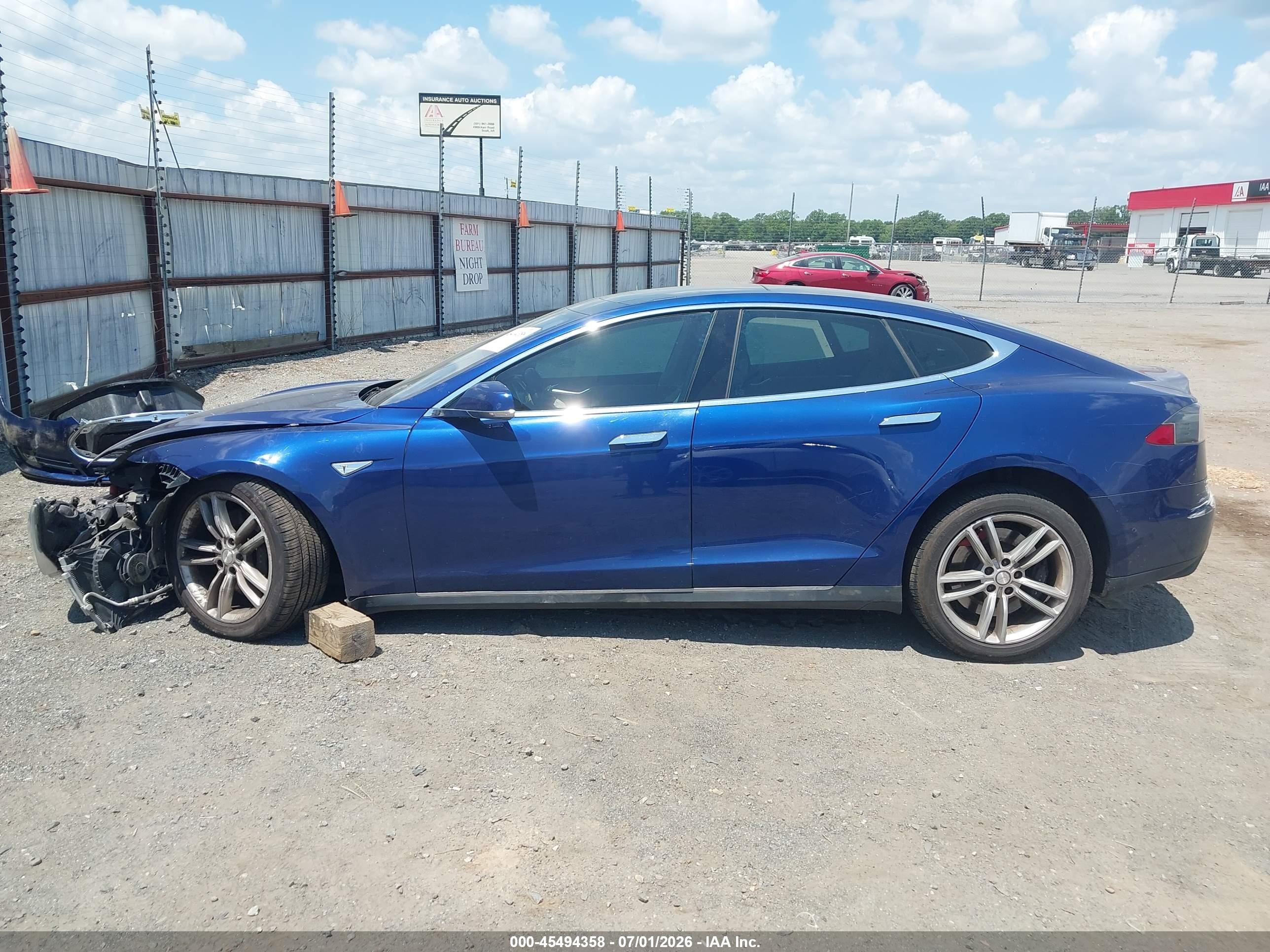 2015 Tesla Model S 70d/85d/p85d Синий vin: 5YJSA1S26FF090839