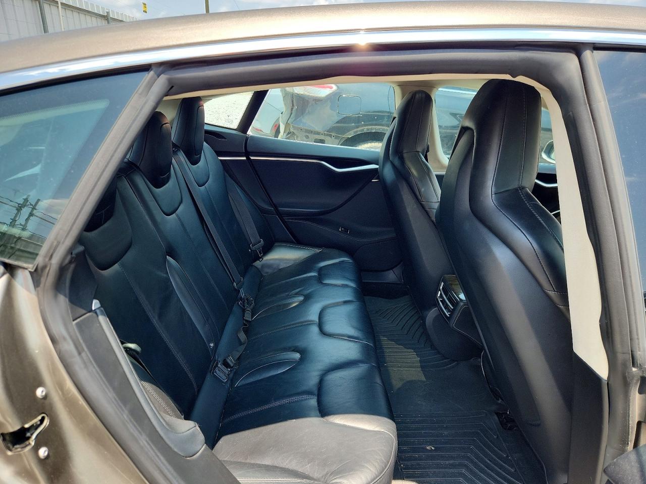 2015 Tesla Model S 70d Tan vin: 5YJSA1S27FF091854
