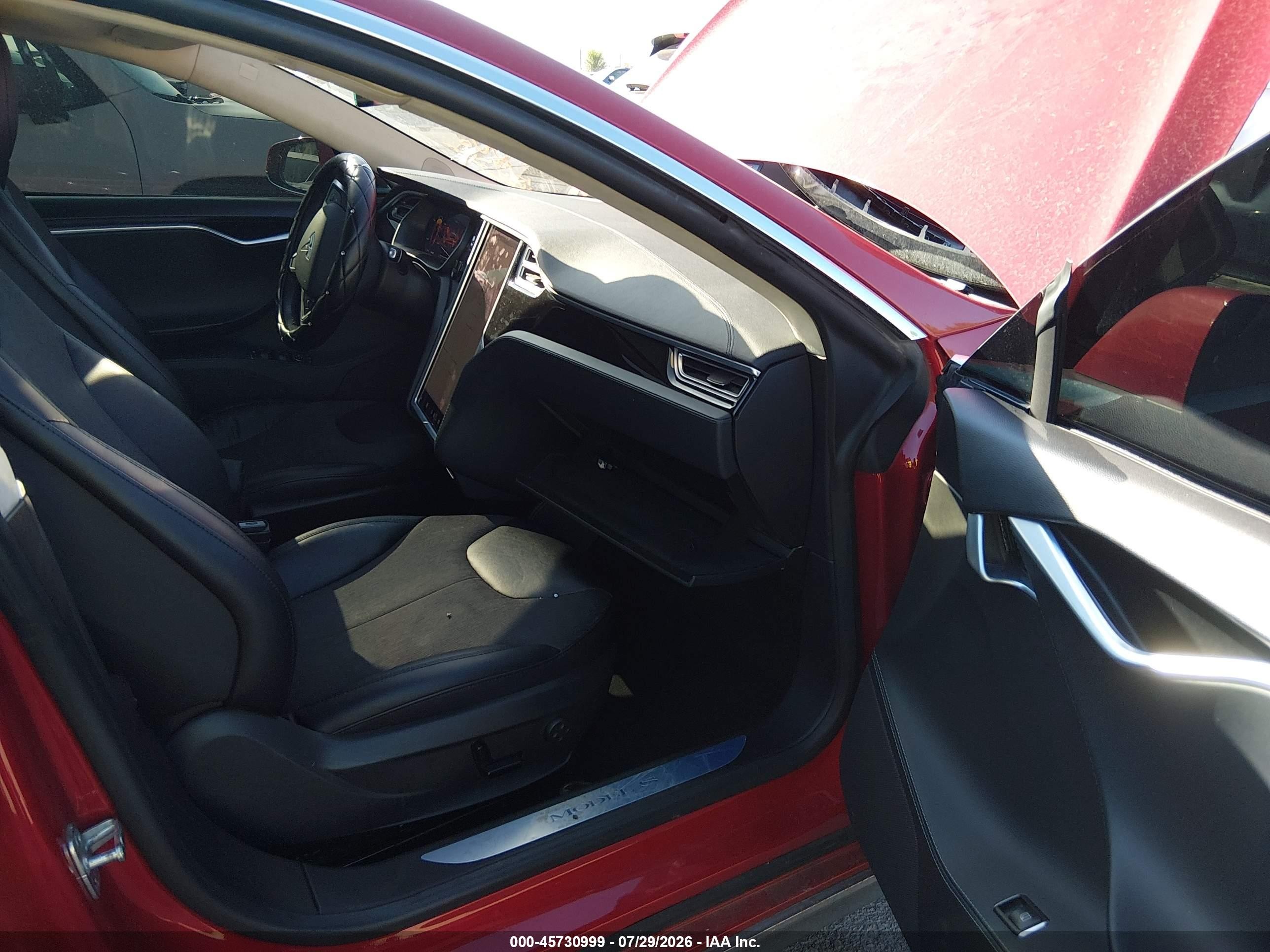 2015 Tesla Model S 70d/85d/p85d Red vin: 5YJSA1S27FF095838