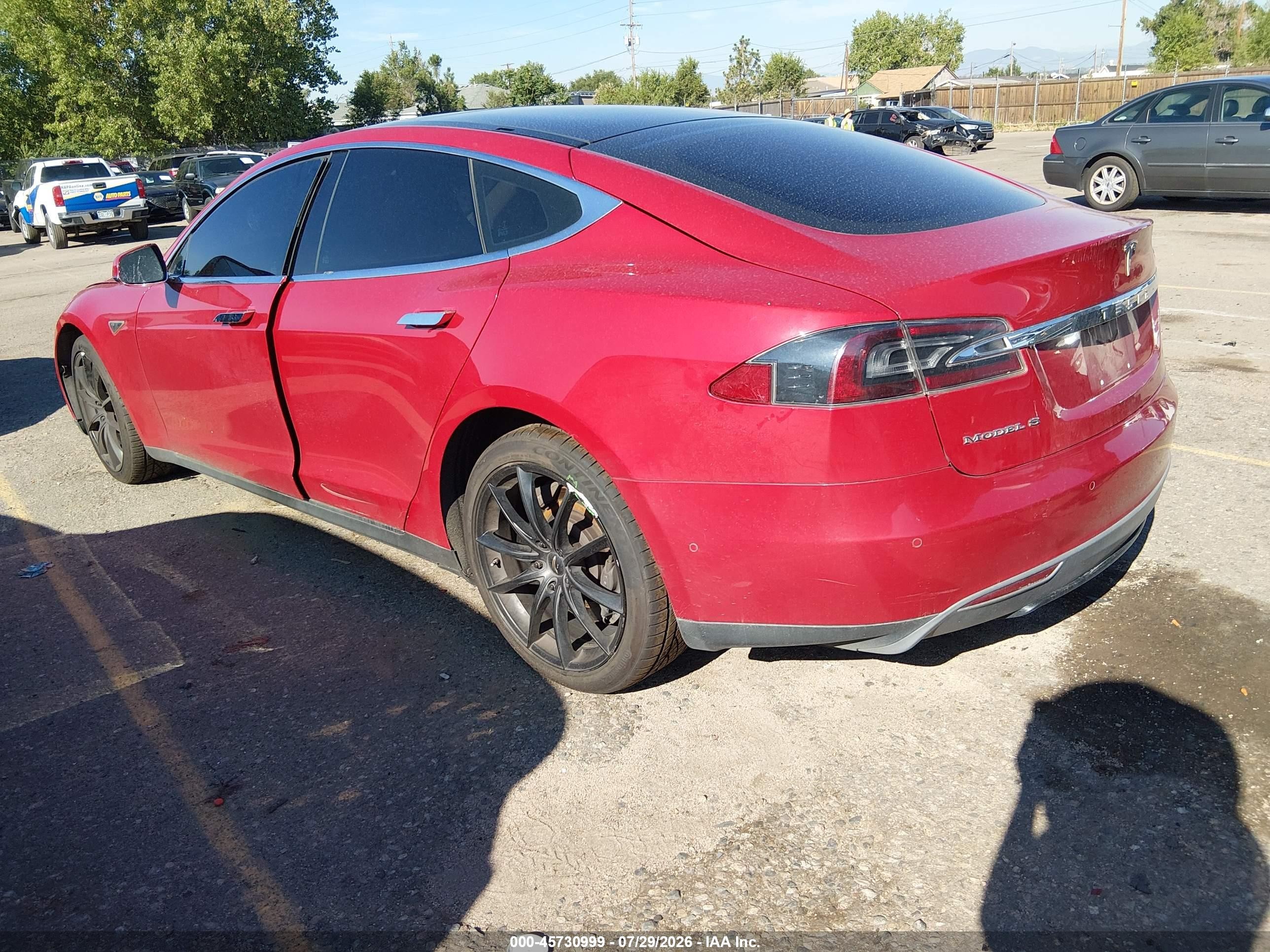 2015 Tesla Model S 70d/85d/p85d Red vin: 5YJSA1S27FF095838