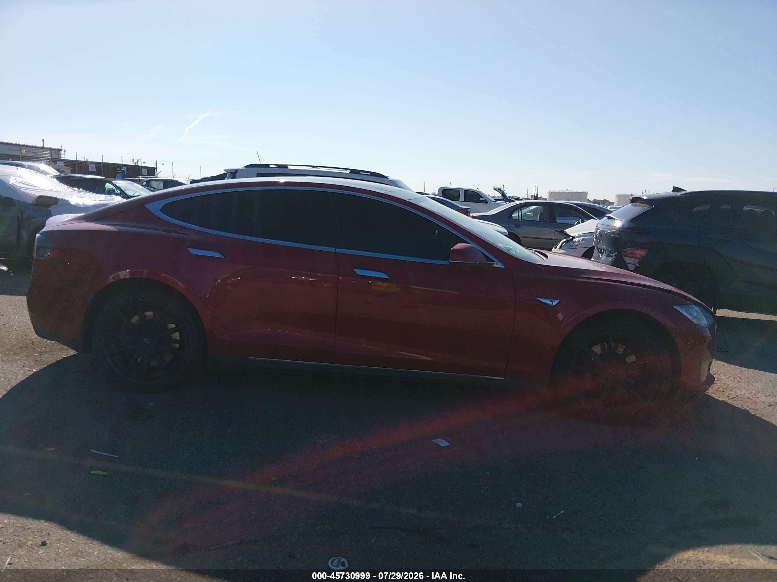 2015 Tesla Model S 70d/85d/p85d Red vin: 5YJSA1S27FF095838