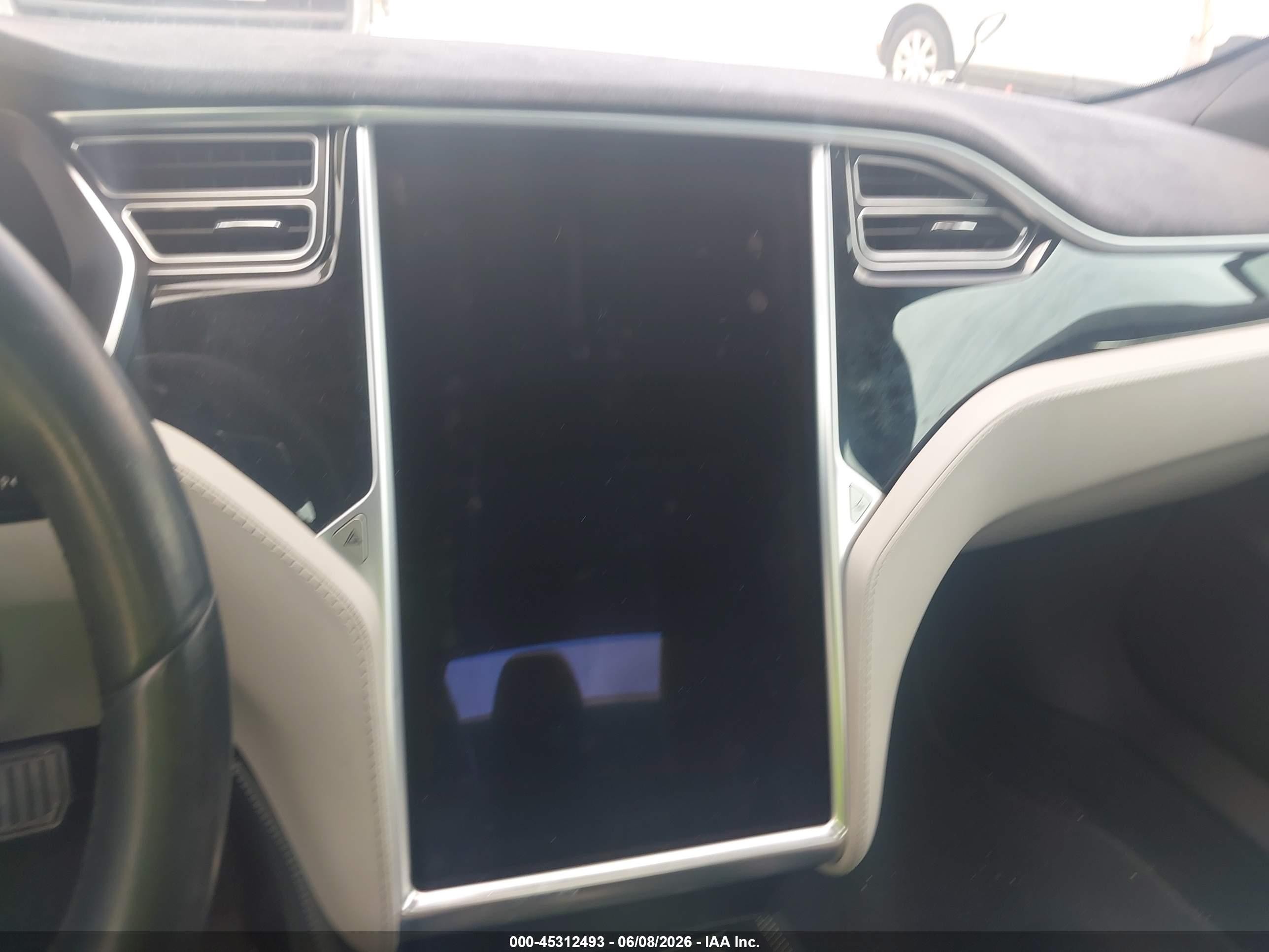 2015 Tesla Model S   Blue vin: 5YJSA1S28FF086422