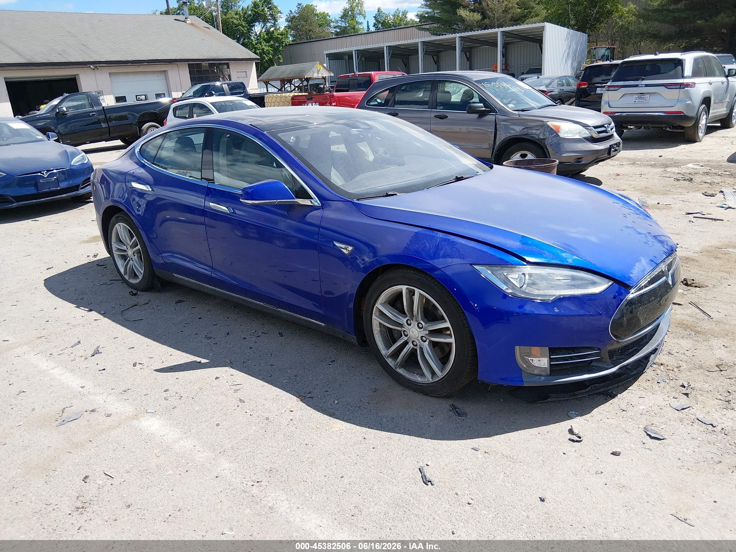 2015 Tesla Model S 70d/85d/p85d Blue vin: 5YJSA1S29FF096800