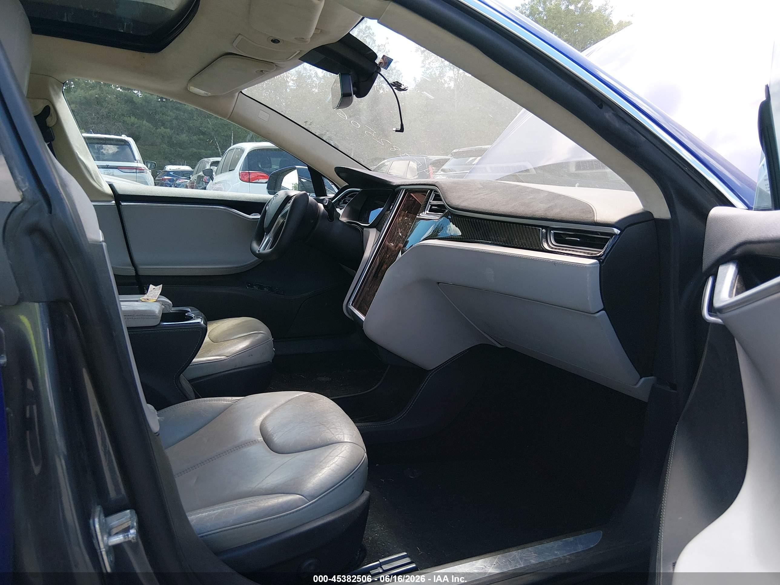 2015 Tesla Model S 70d/85d/p85d Blue vin: 5YJSA1S29FF096800