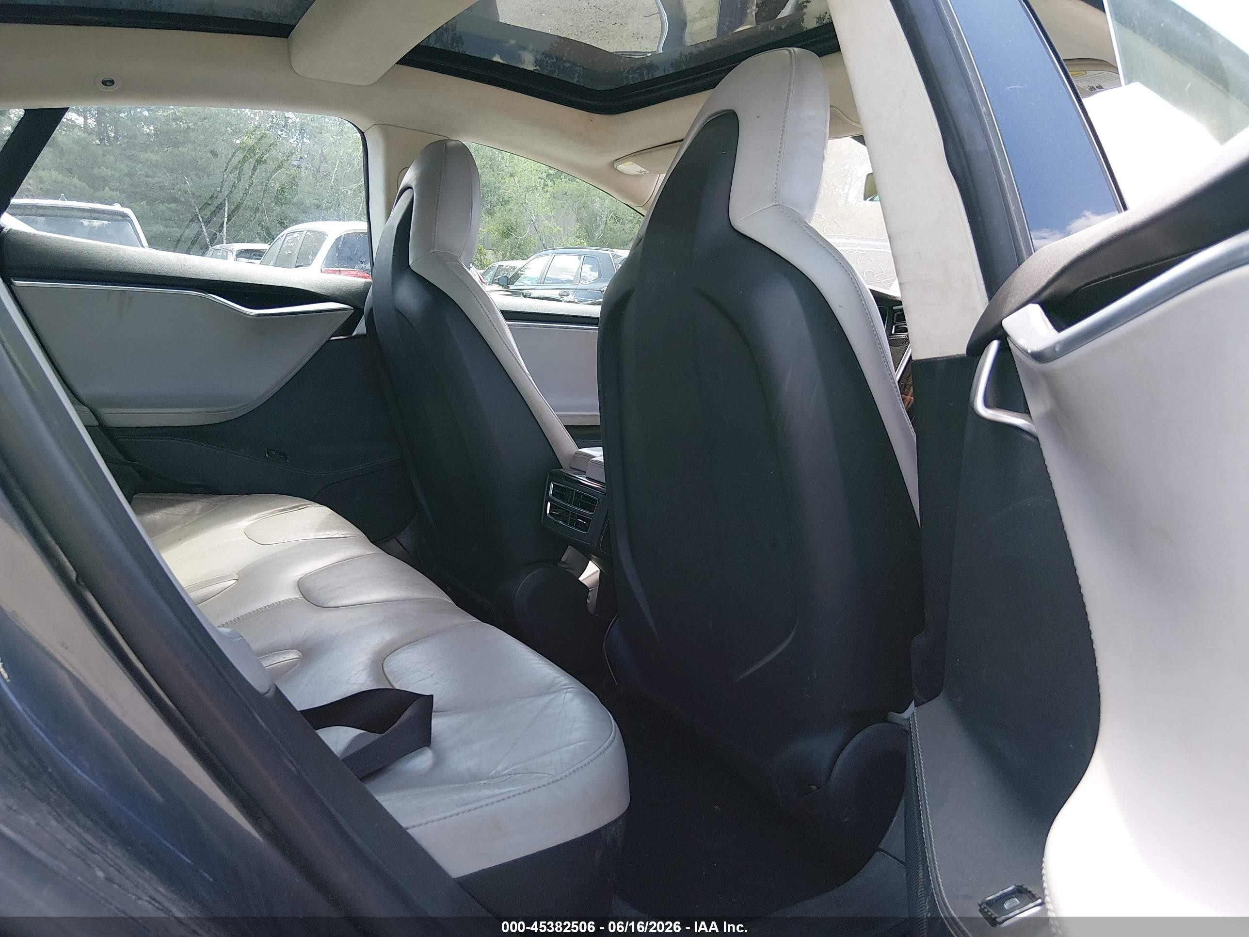 2015 Tesla Model S 70d/85d/p85d Blue vin: 5YJSA1S29FF096800