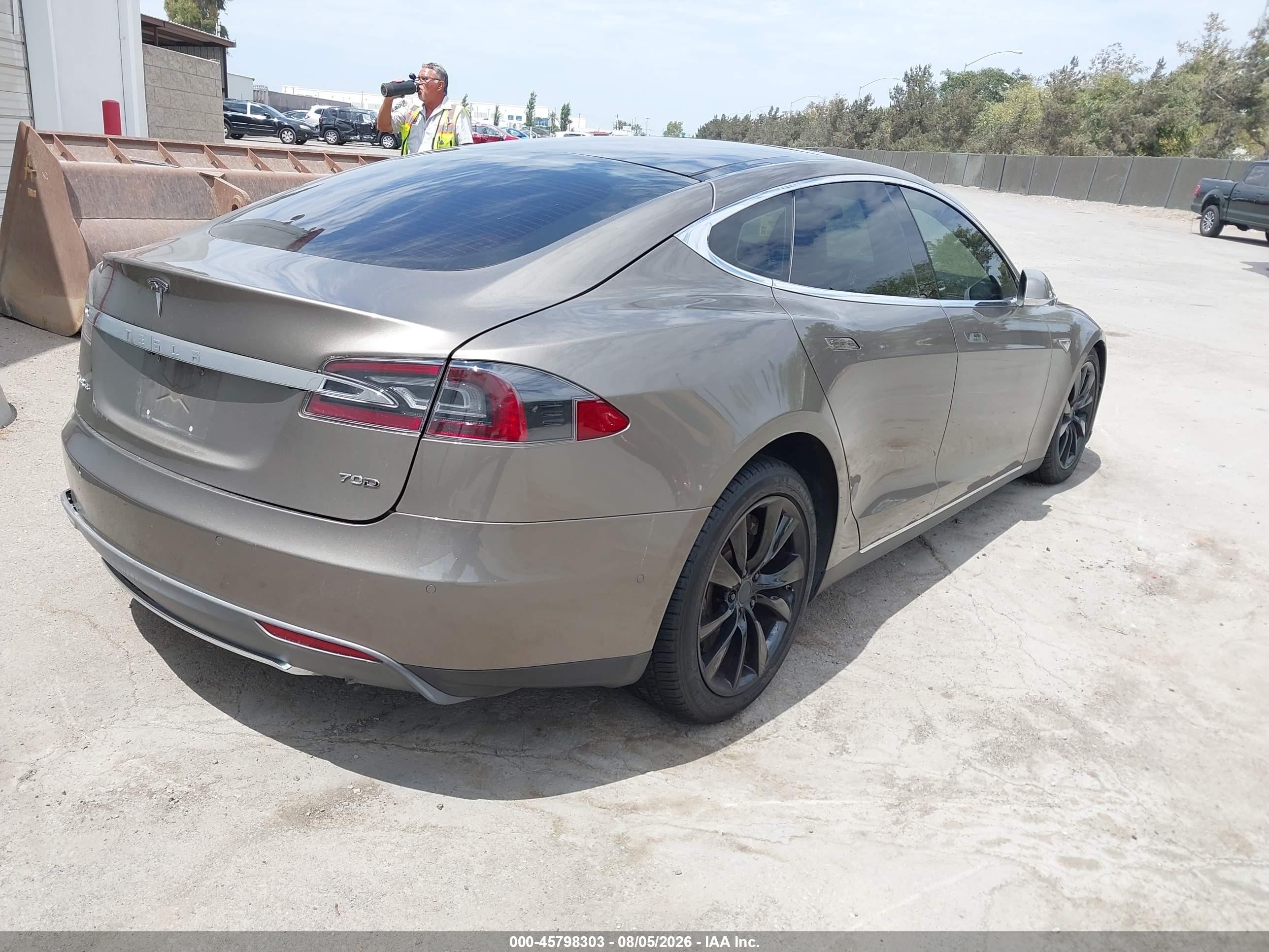 2015 Tesla Model S 70d/85d/p85d Brown vin: 5YJSA1S2XFF089242