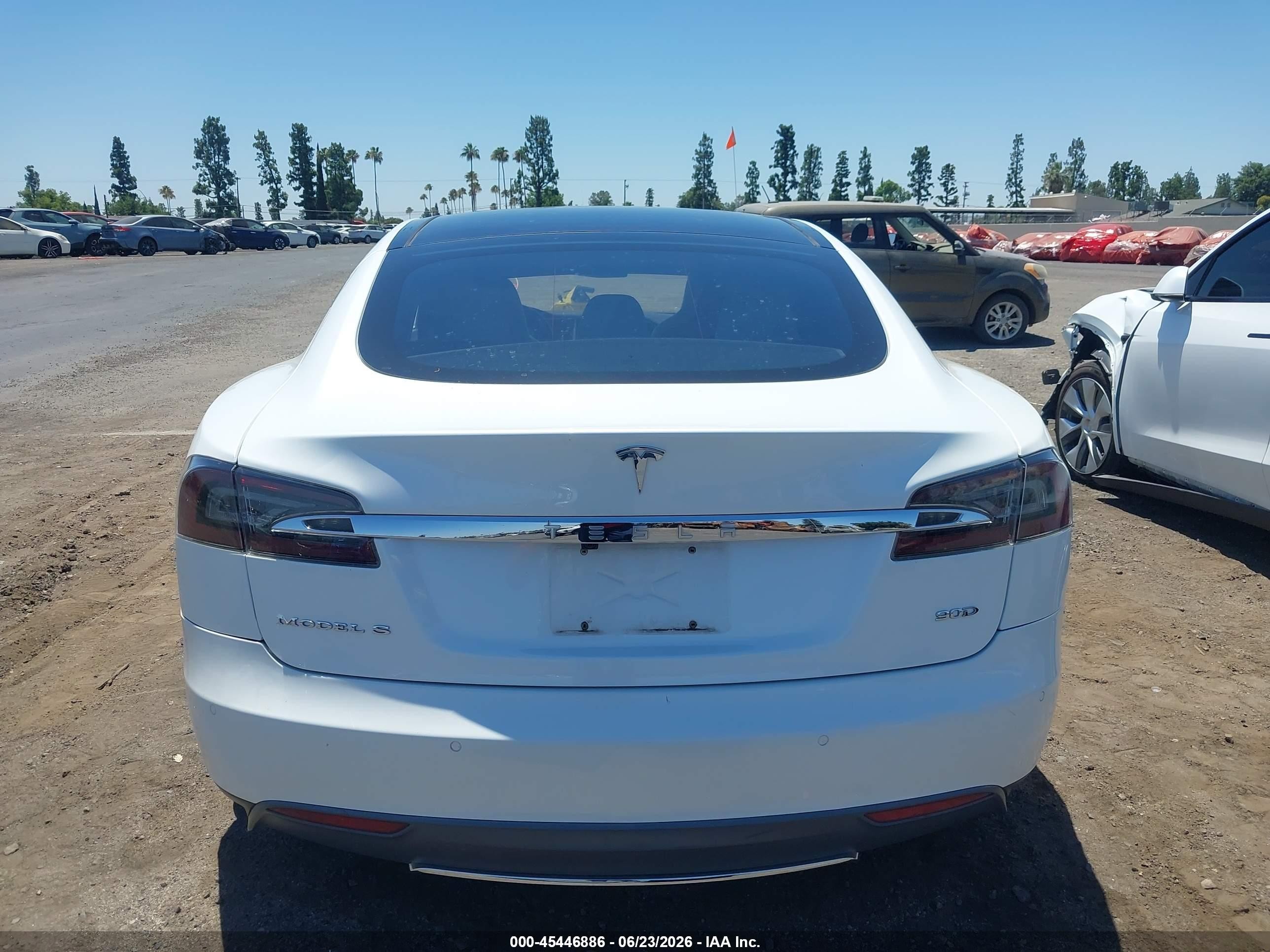 2015 Tesla Model S 70d/85d/p85d White vin: 5YJSA1V20FF099936
