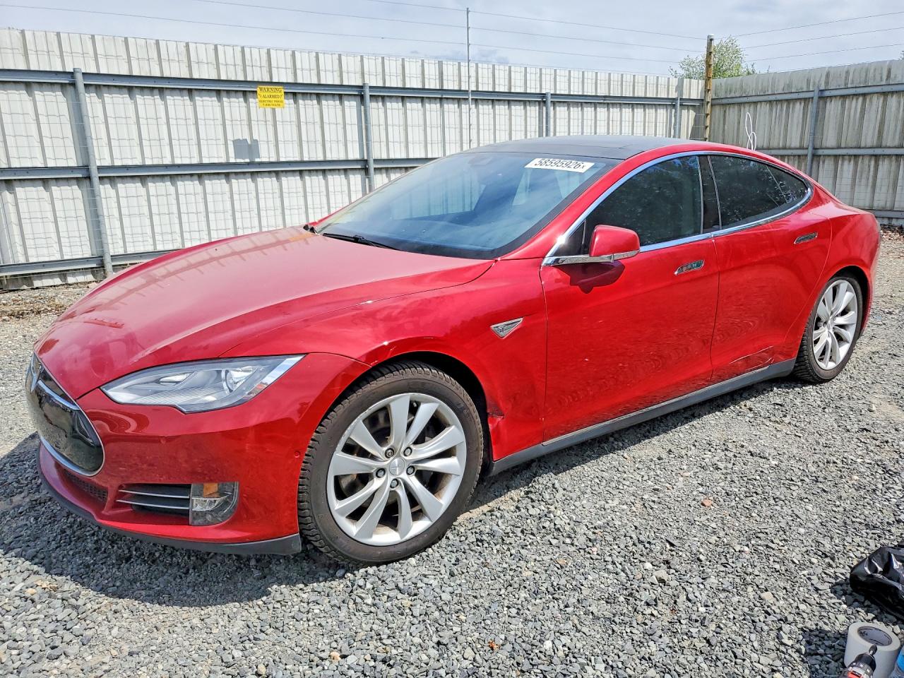 2015 Tesla Model S 90d Красный vin: 5YJSA1V23FF099302
