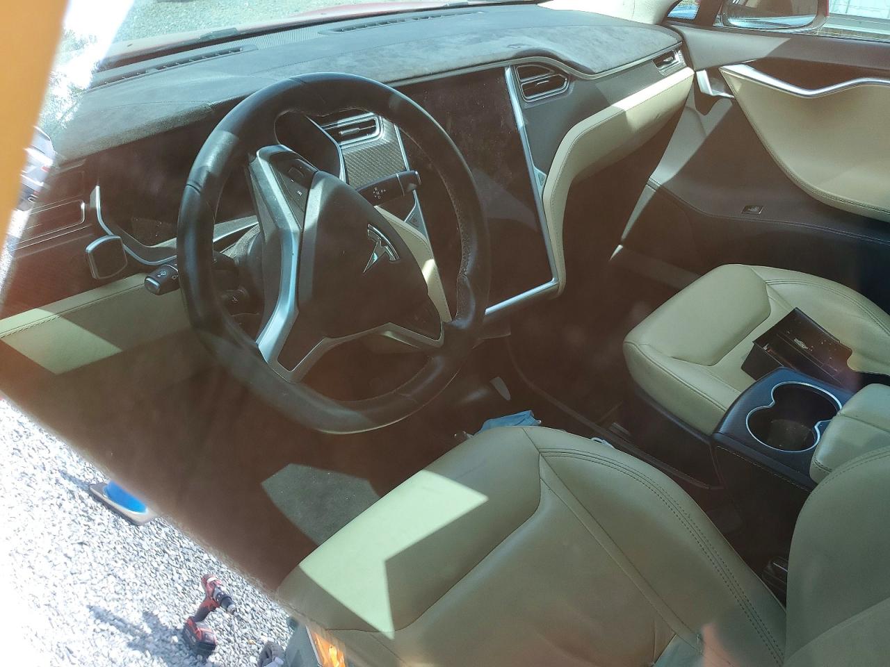 2015 Tesla Model S 90d Красный vin: 5YJSA1V23FF099302