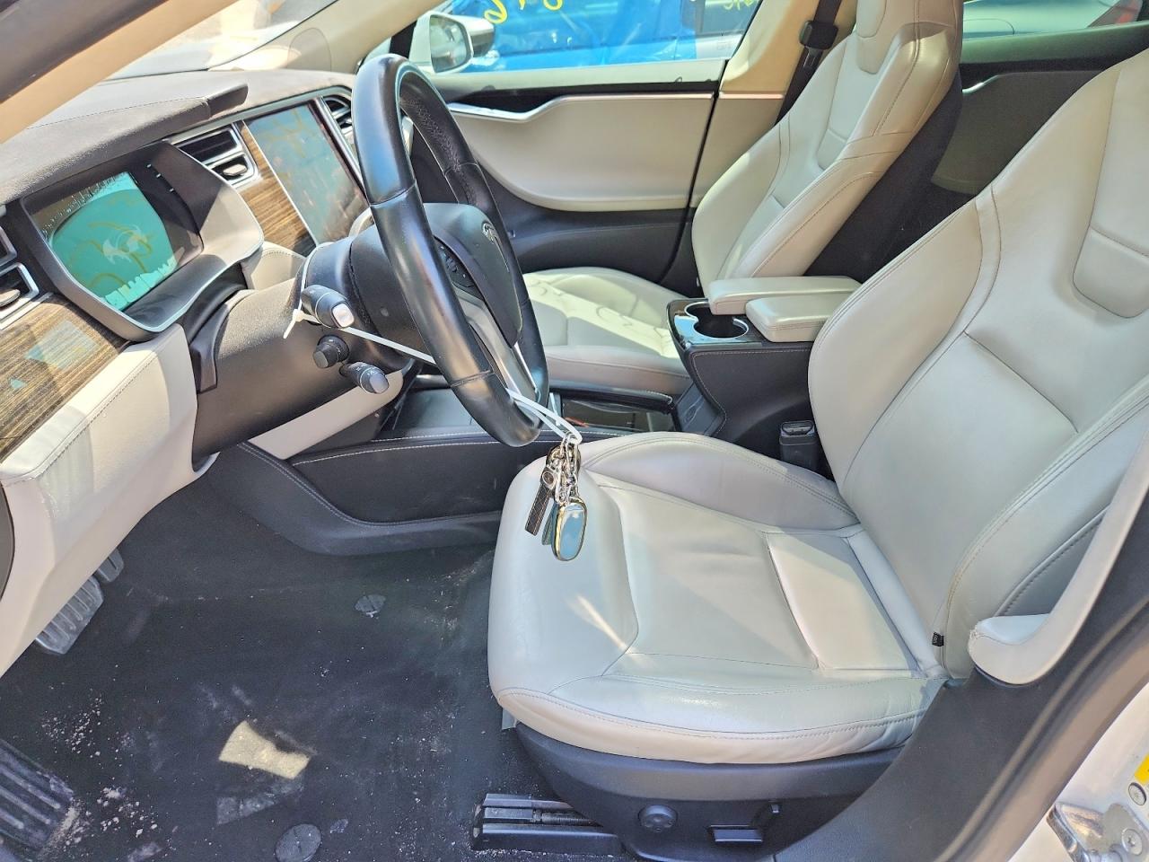 2015 Tesla Model S P90d White vin: 5YJSA1V4XFF096690
