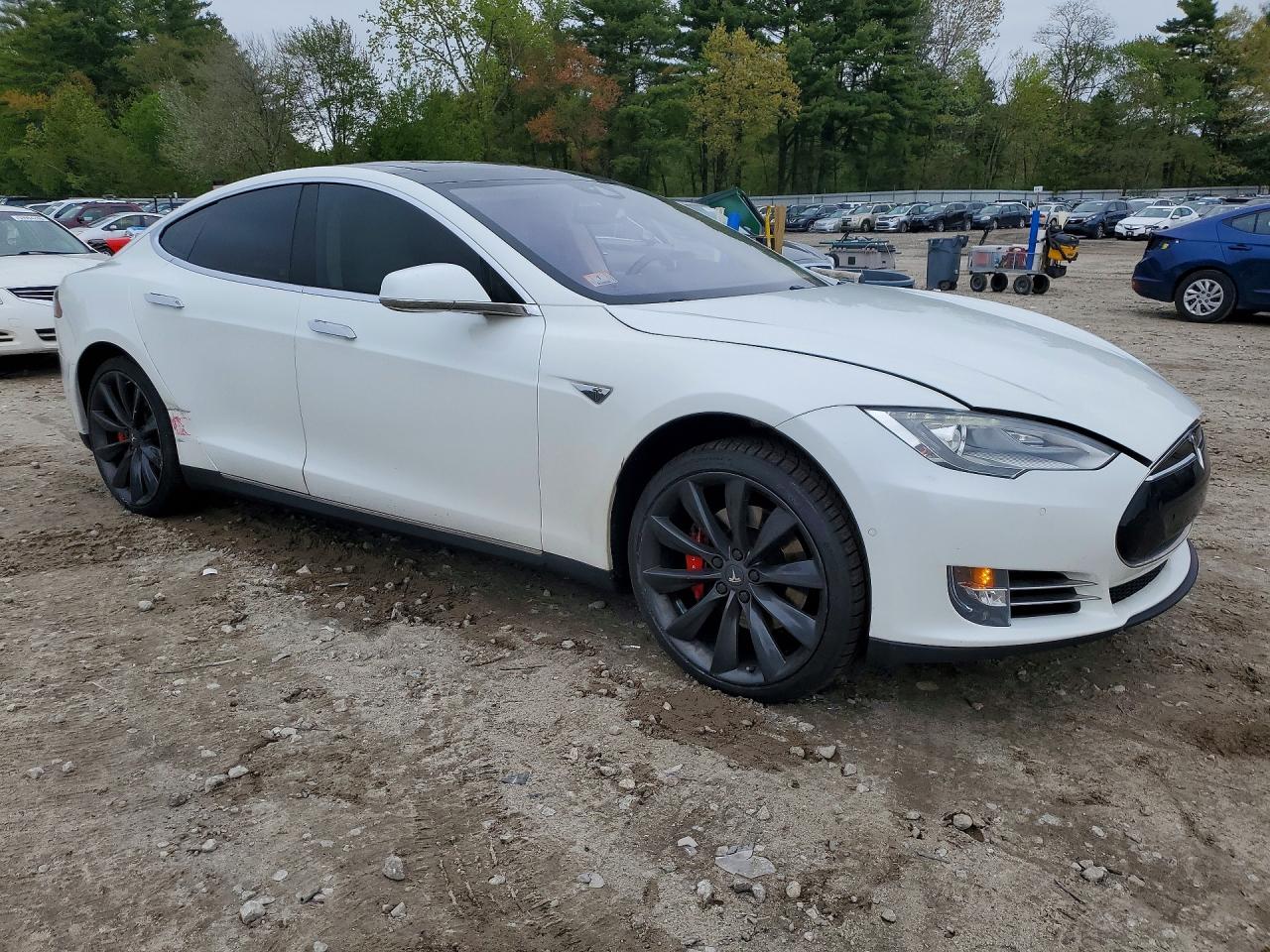 2015 Tesla Model S P90d White vin: 5YJSA1V4XFF096690