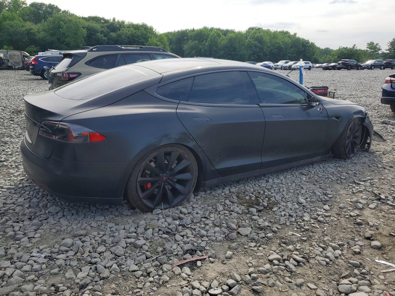 2015 Tesla Model S 85d Black vin: 5YJSA4H20FFP75444